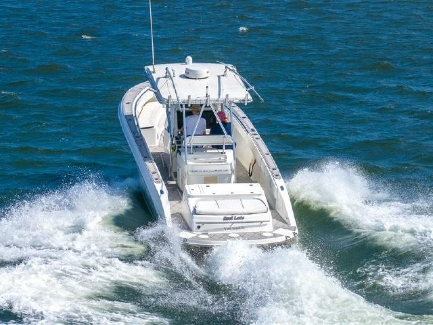 2007 Spectre 37 Center Console