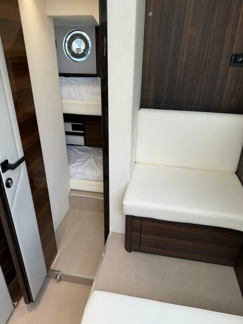 2024 Aicon 66 Vivere