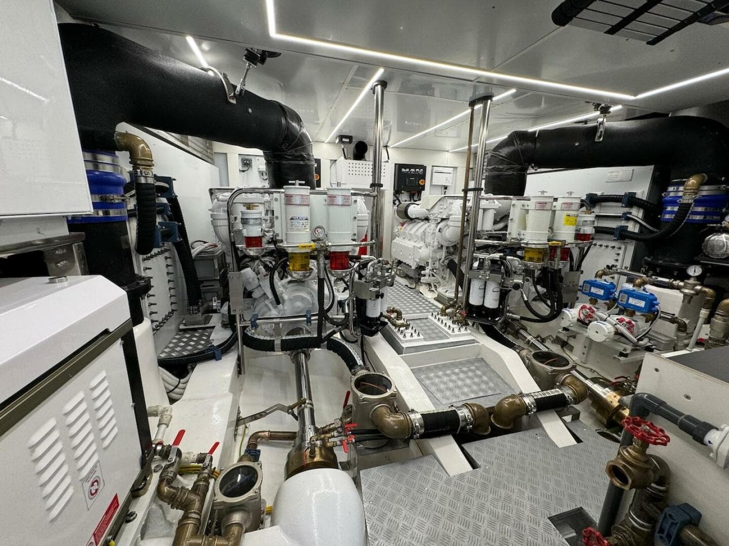 2024 Aicon 66 Vivere