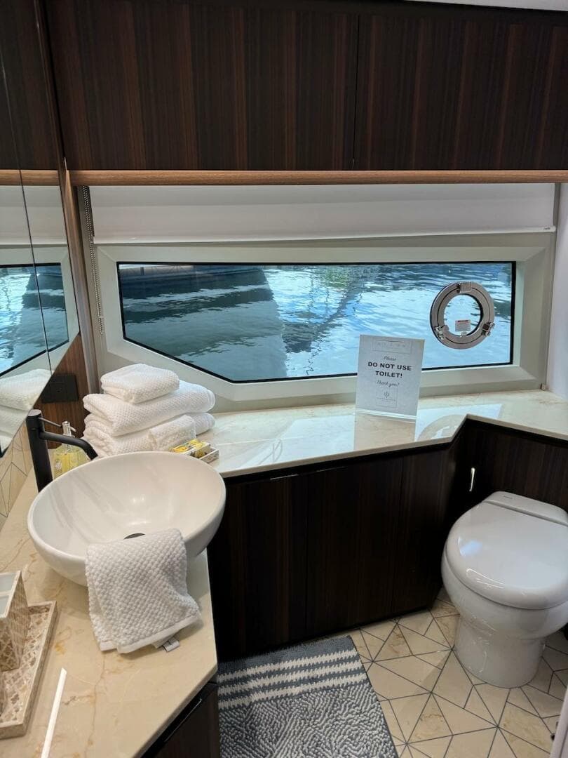 2024 Aicon 66 Vivere