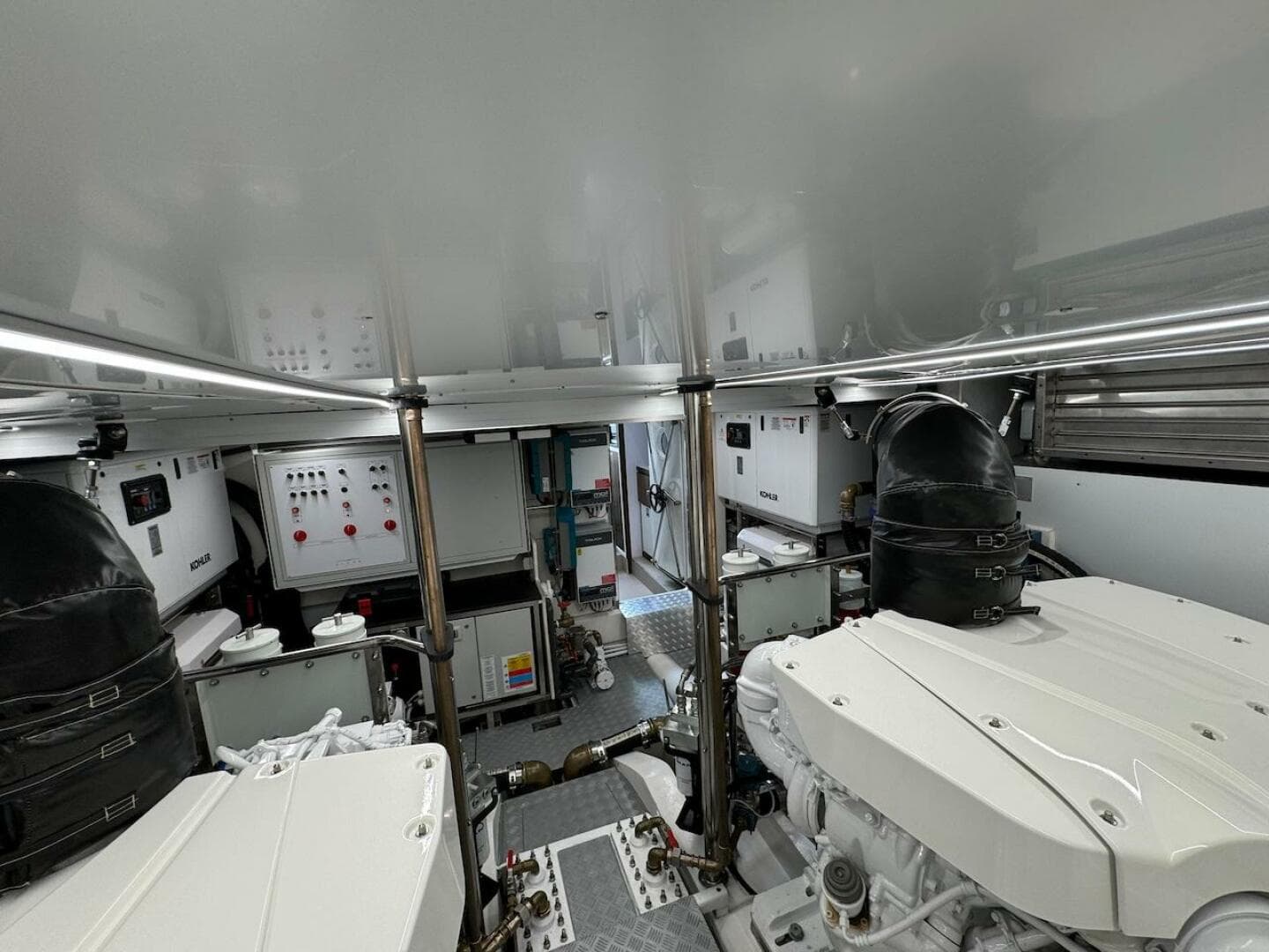 2024 Aicon 66 Vivere