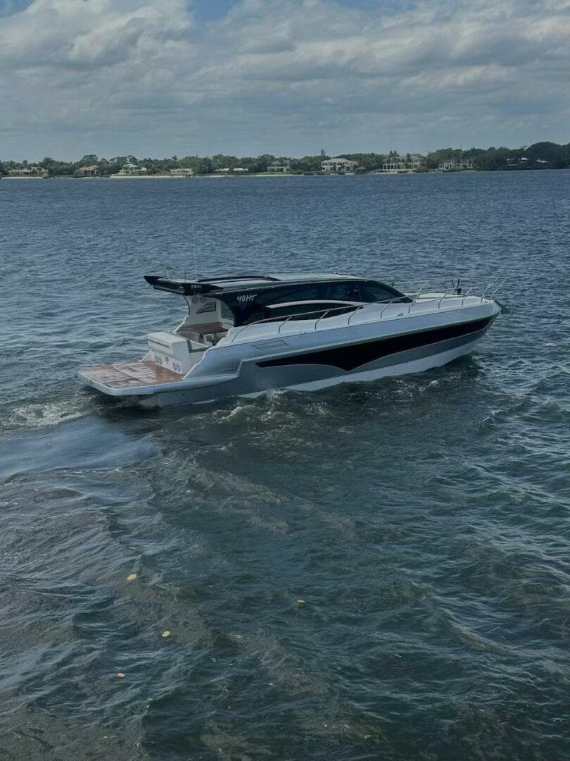 2025 Real 40 HT Luxury 