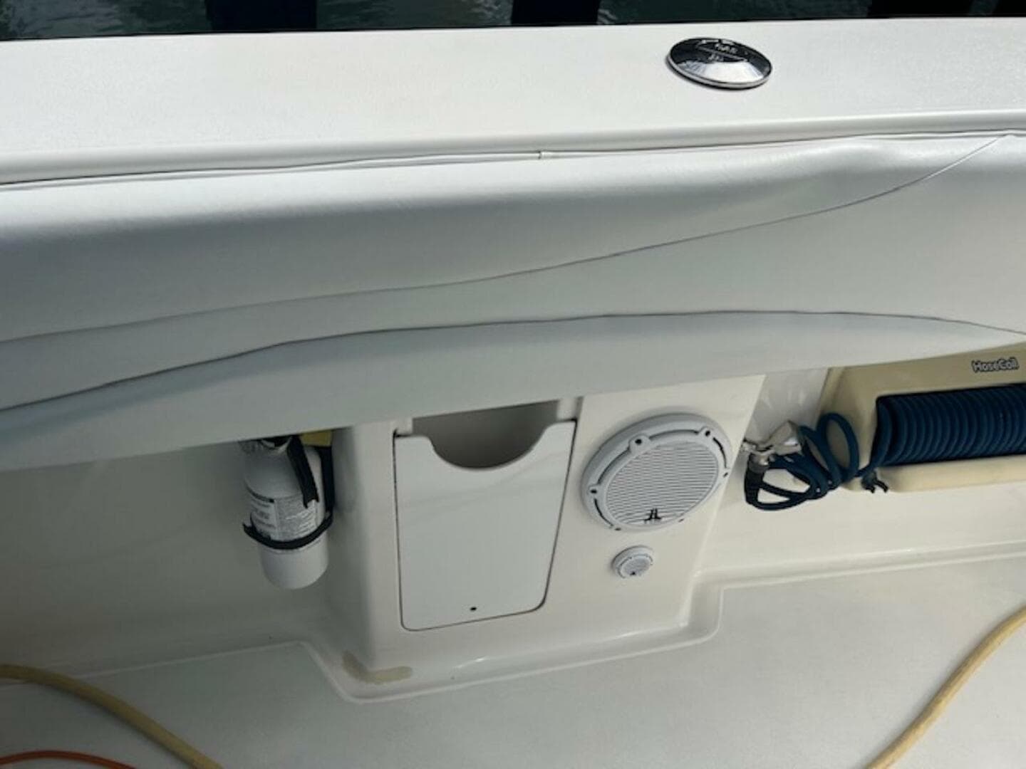 2008 Spectre 34 Center Console