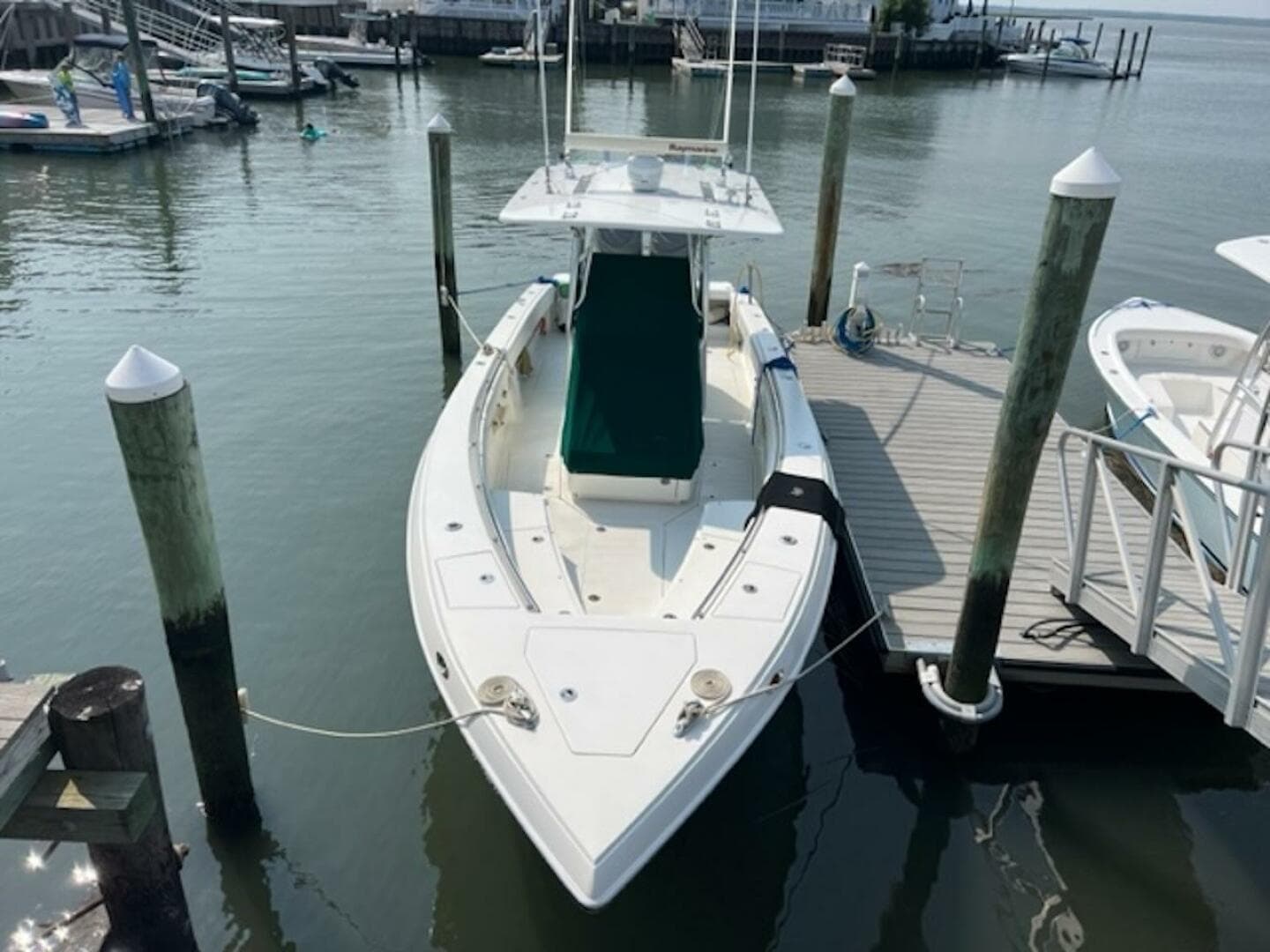 2008 Spectre 34 Center Console