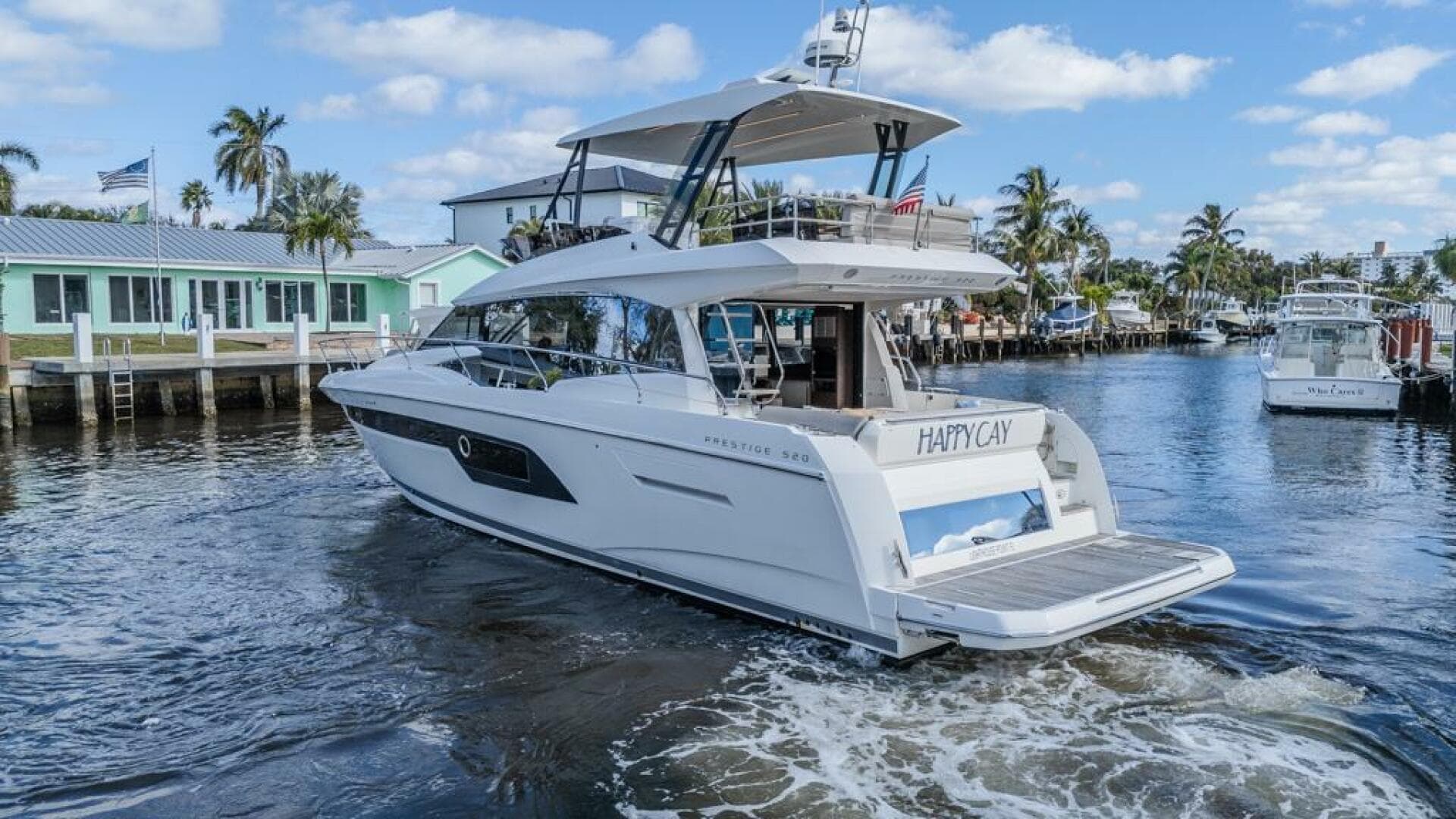 2021 Prestige 520 Flybridge