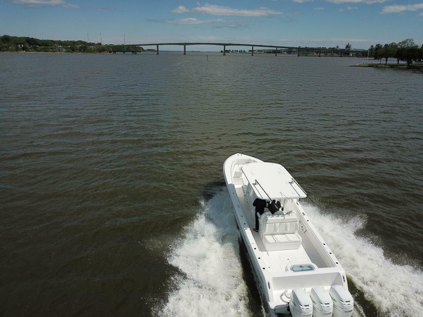 2022 Invincible 39 Open Fisherman Running Overhead