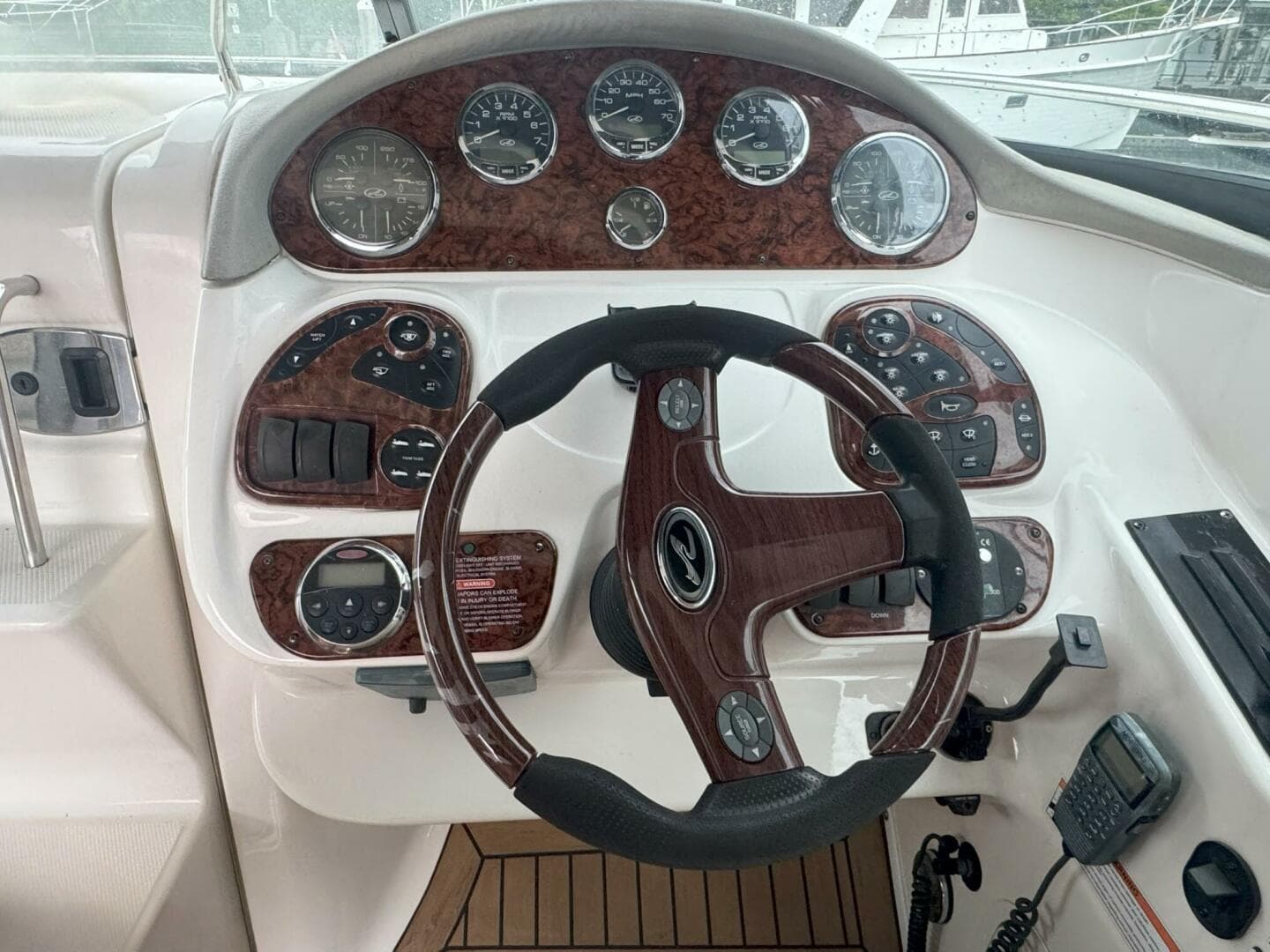 2007 Sea Ray 29SLX with cuddy cabin