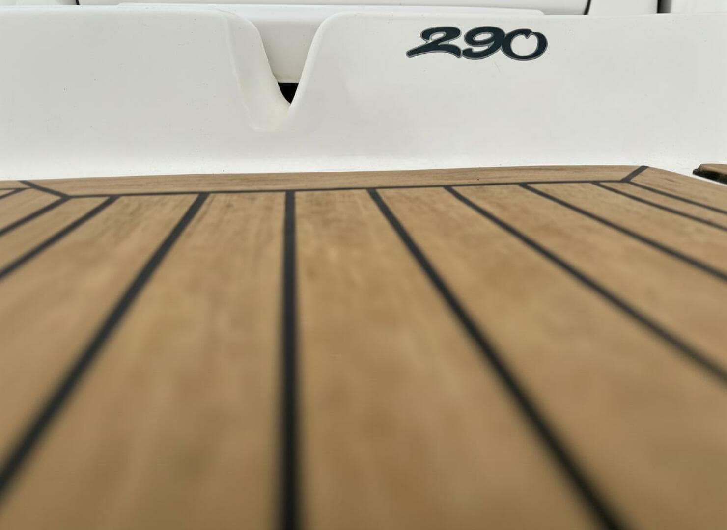 2007 Sea Ray 29SLX with cuddy cabin