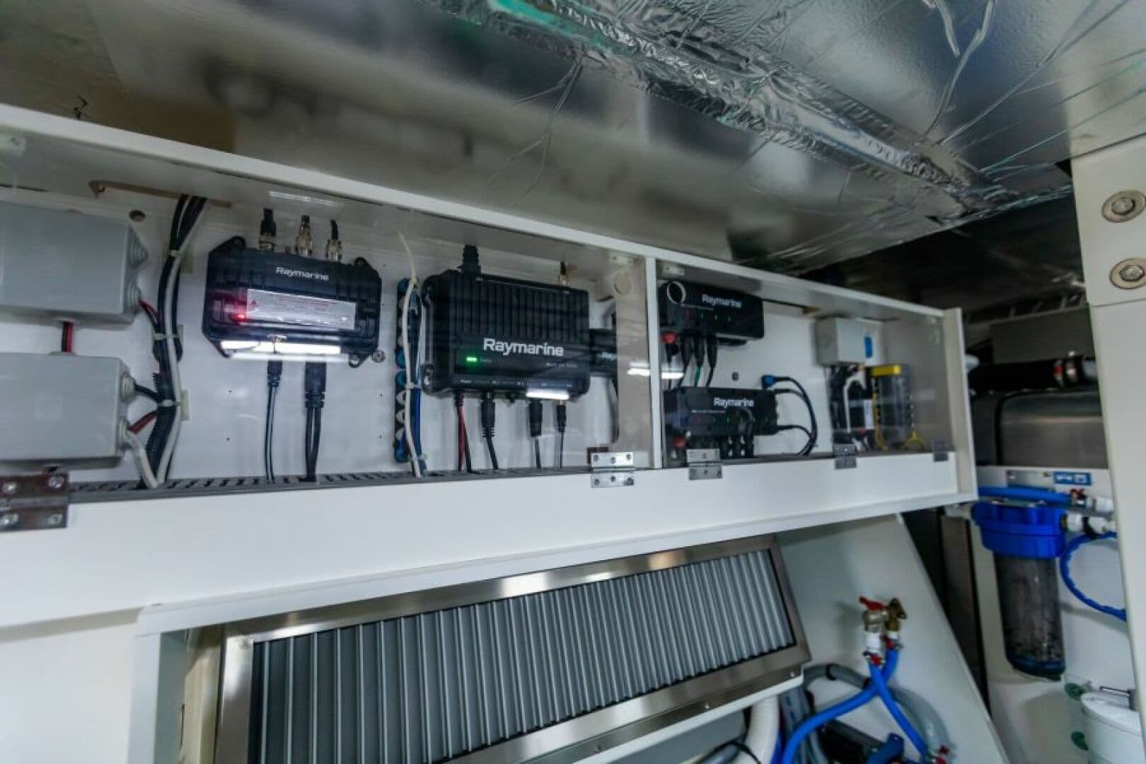 2020 Prestige 630 FB  Engine Room 4