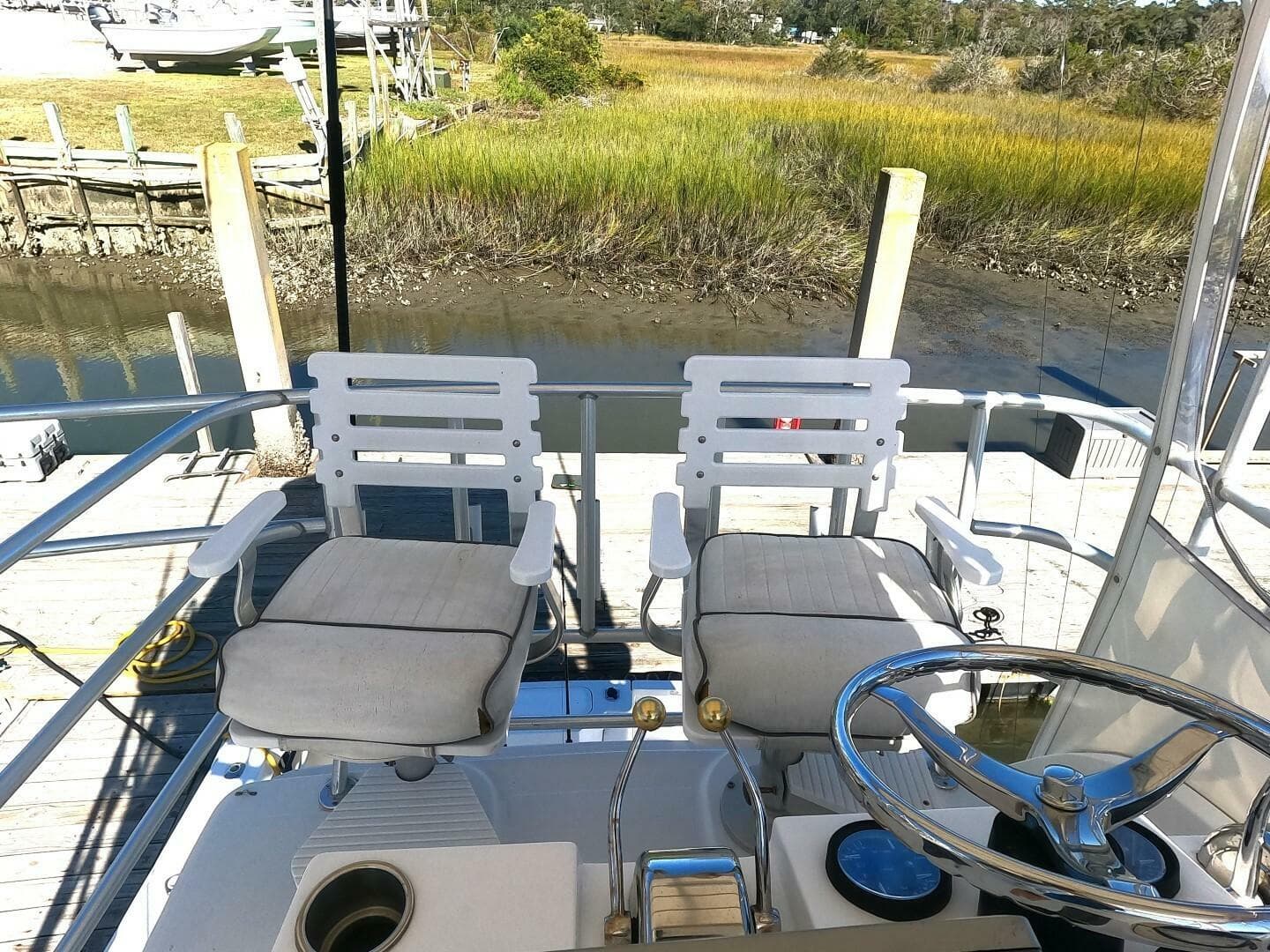 2002 Luhrs 34 Convertible