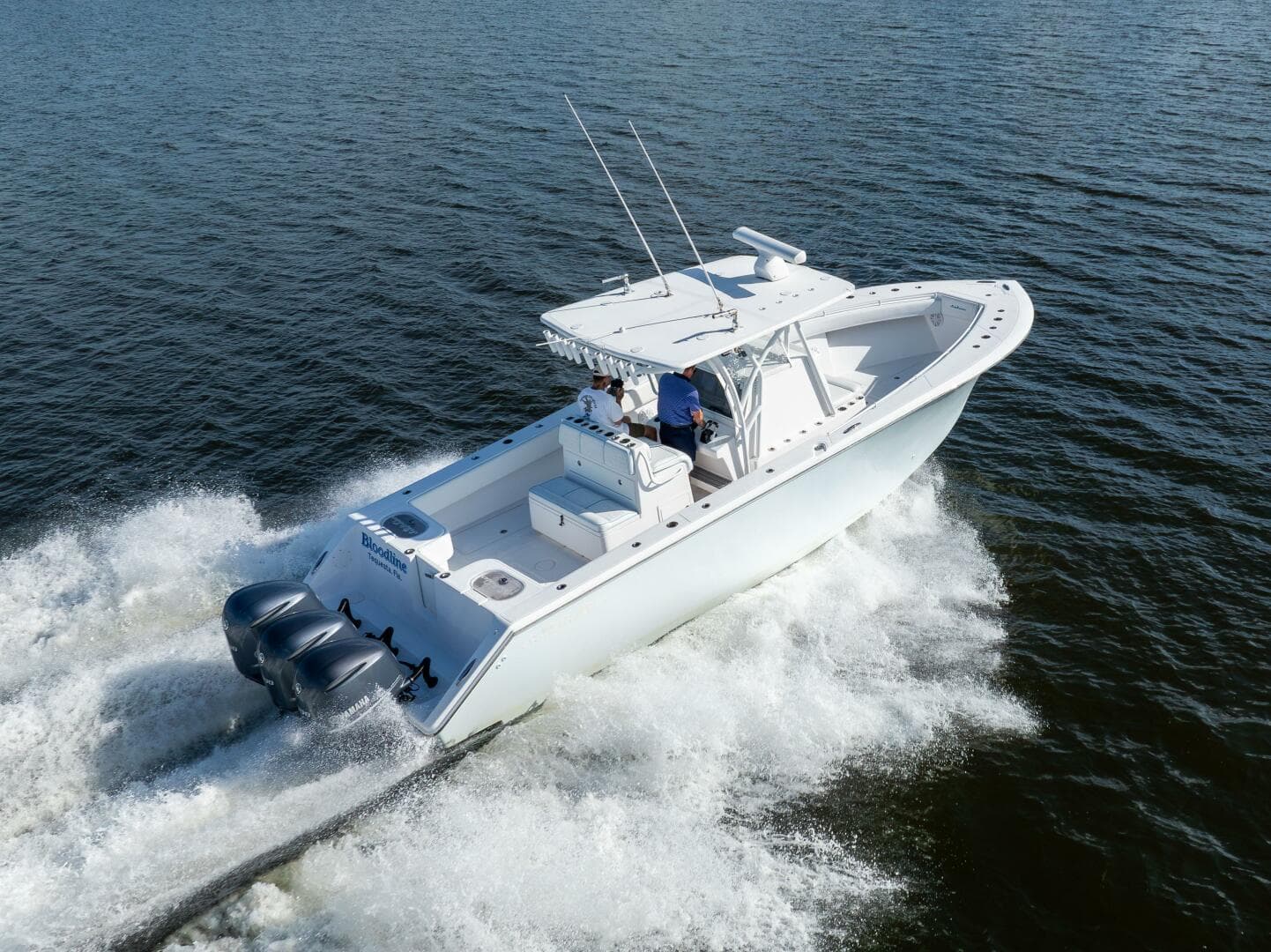 SeaHunter 33 Bloodline - Exterior Profile