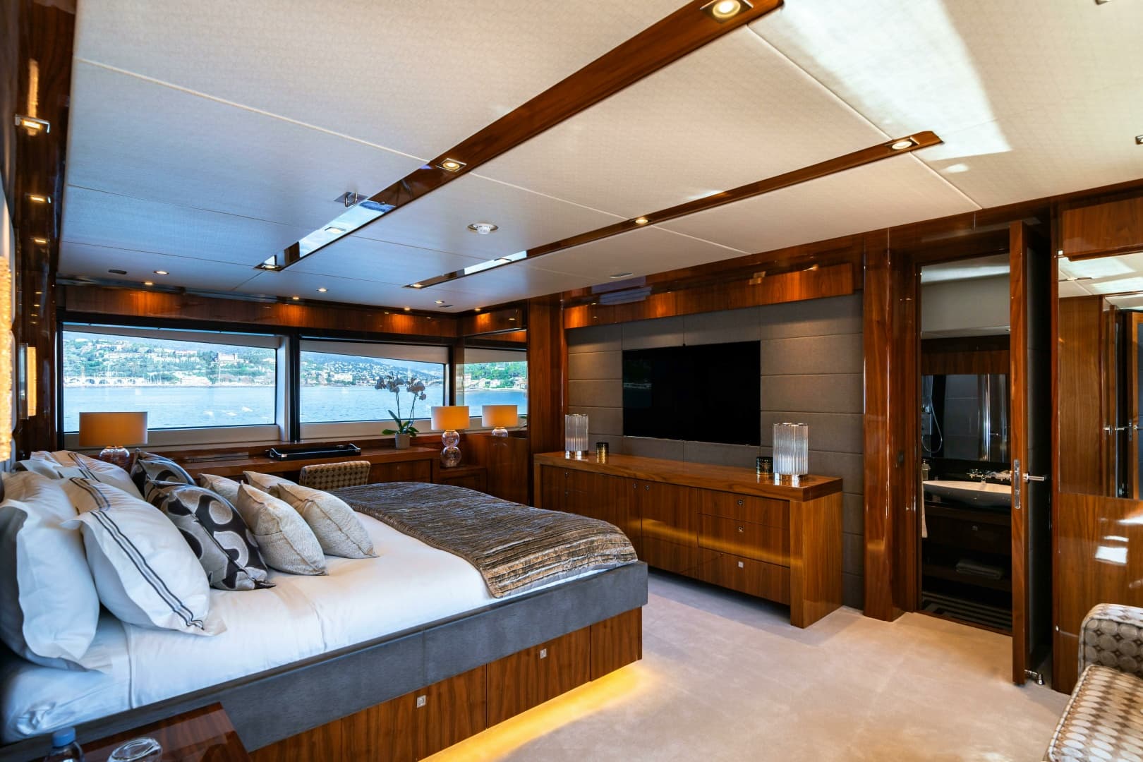 2014 Sunseeker Sunseeker 115 Sport Yacht