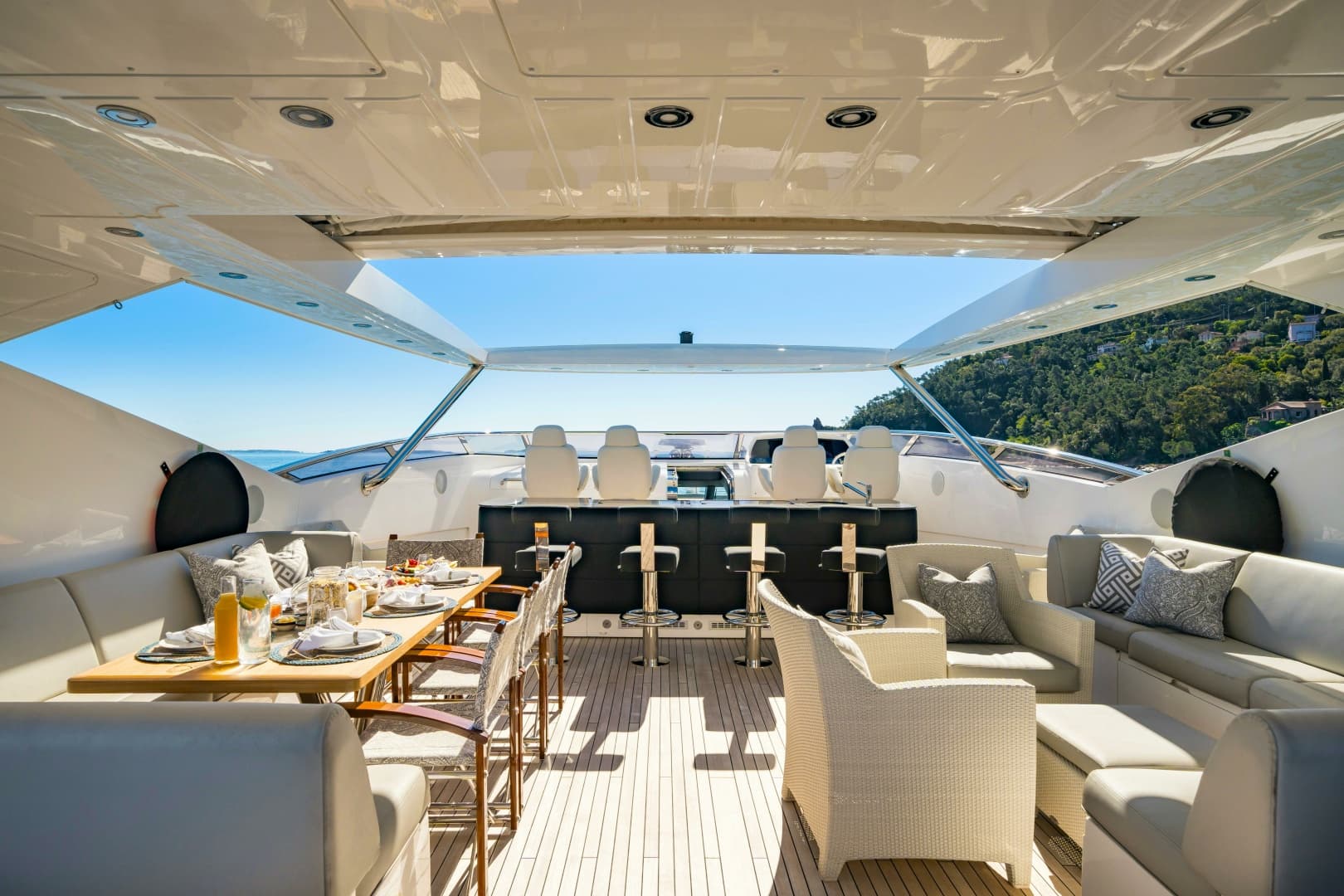 2014 Sunseeker Sunseeker 115 Sport Yacht