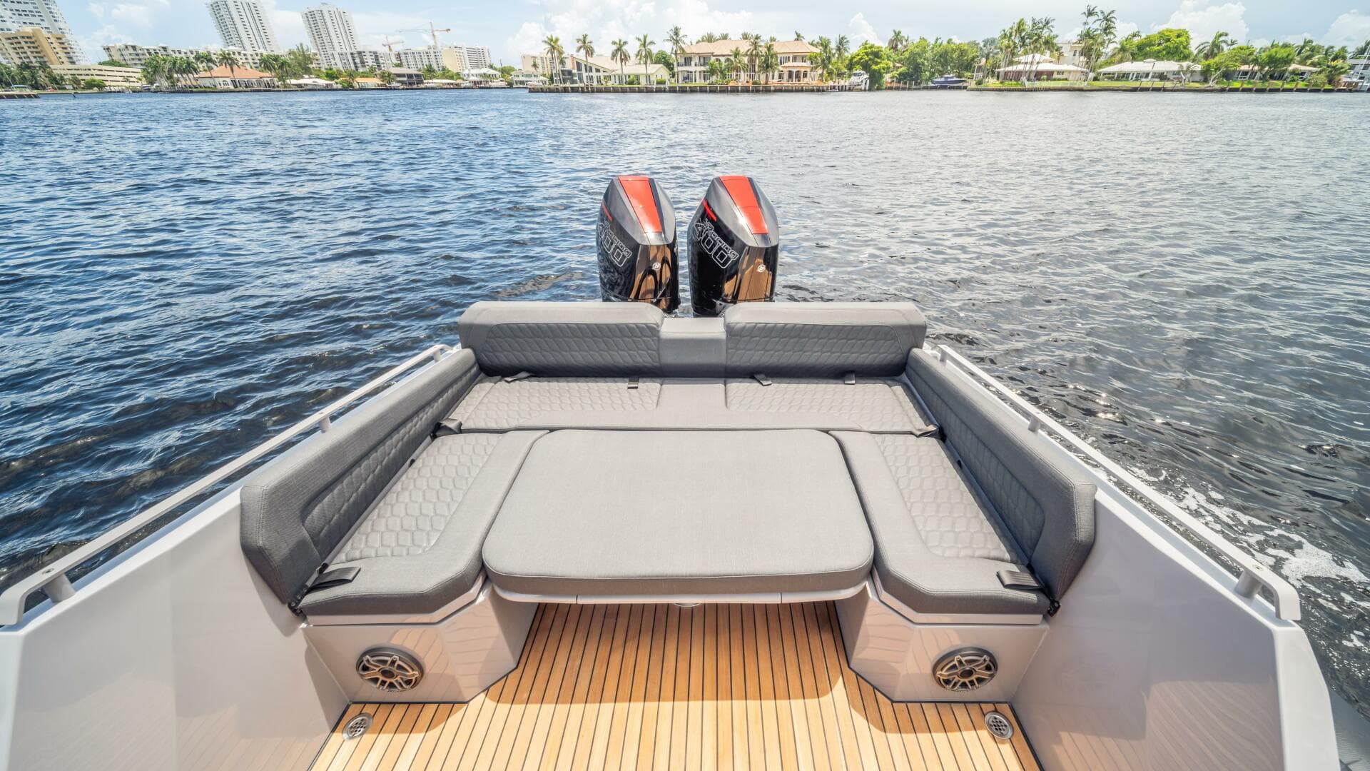 2025 38 Skipper NC Center Console