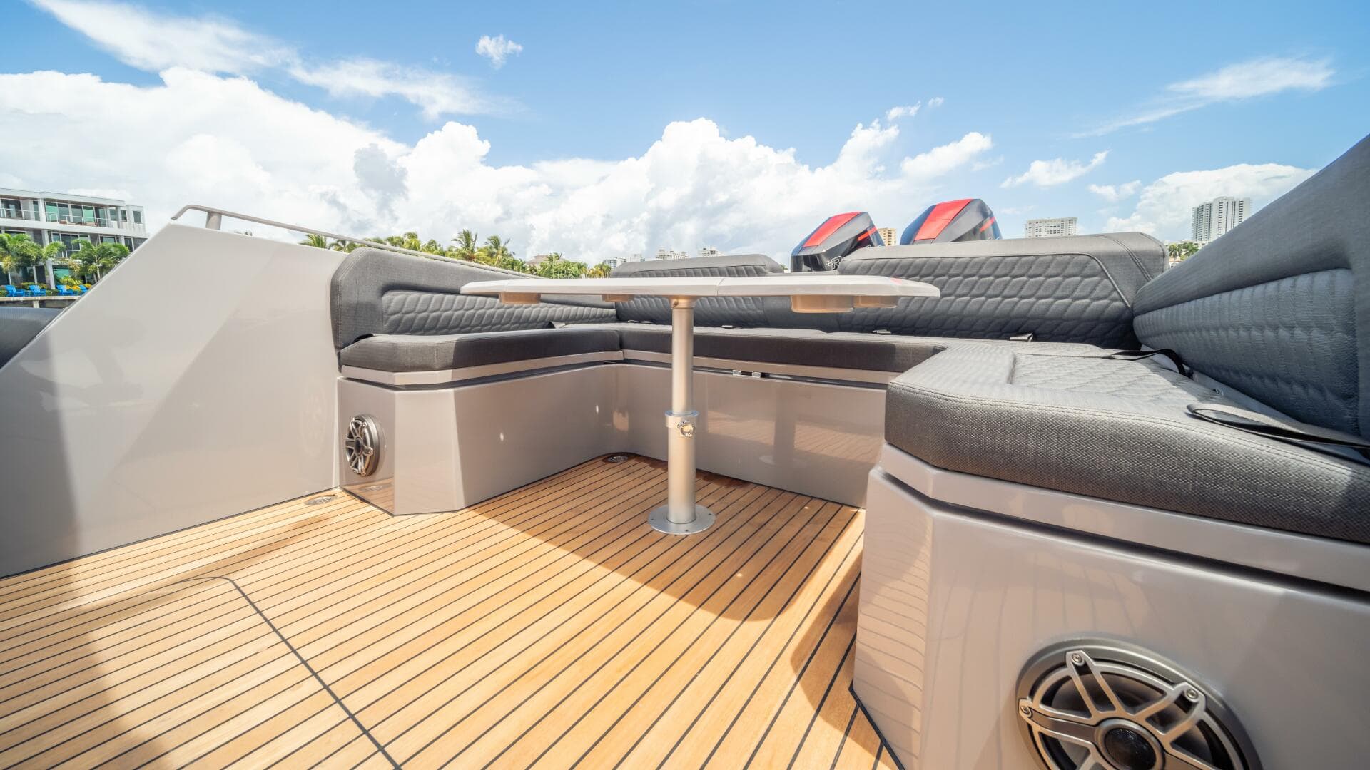 2025 38 Skipper NC Center Console