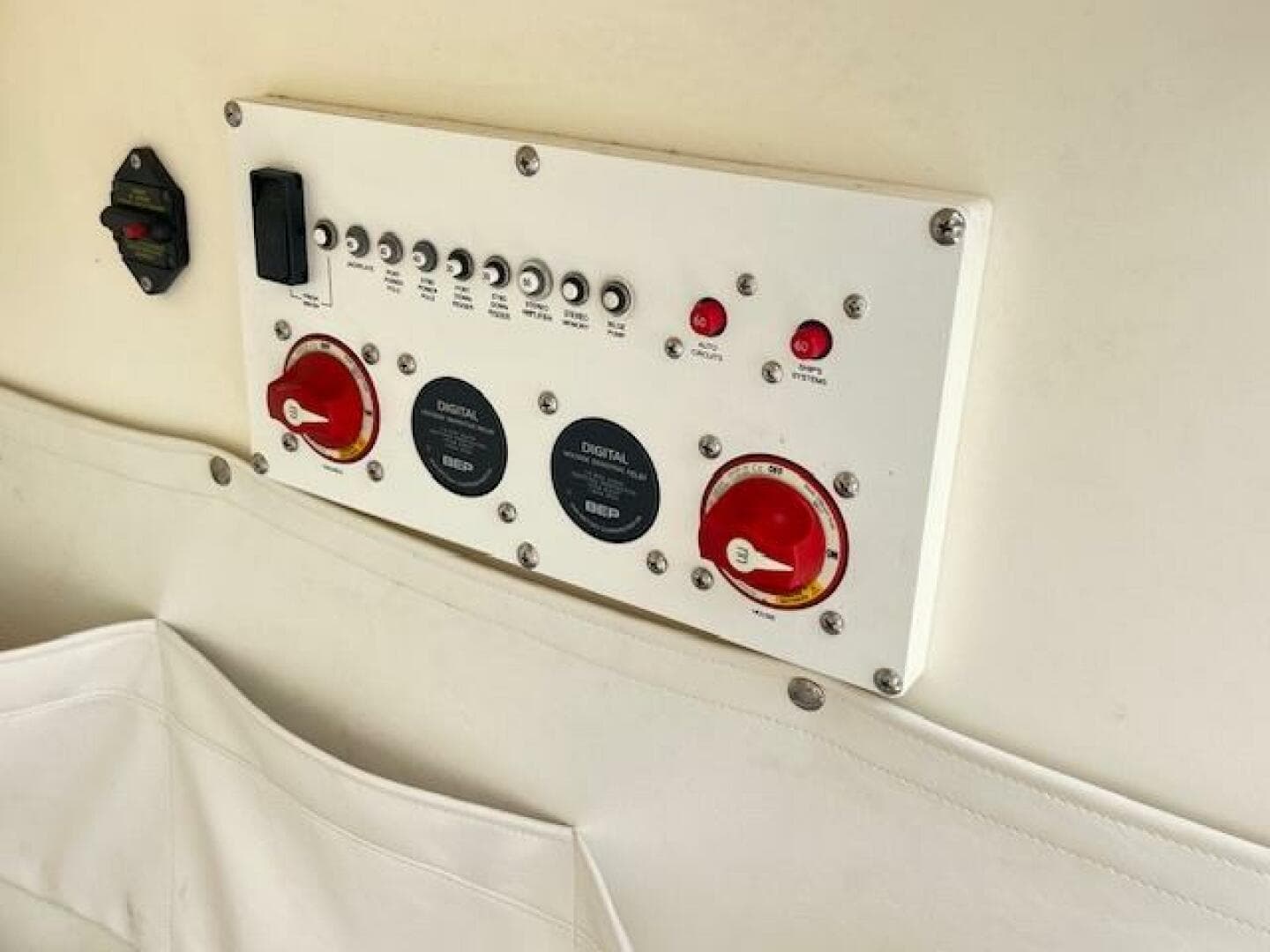 2019 Wellcraft 262 F CC