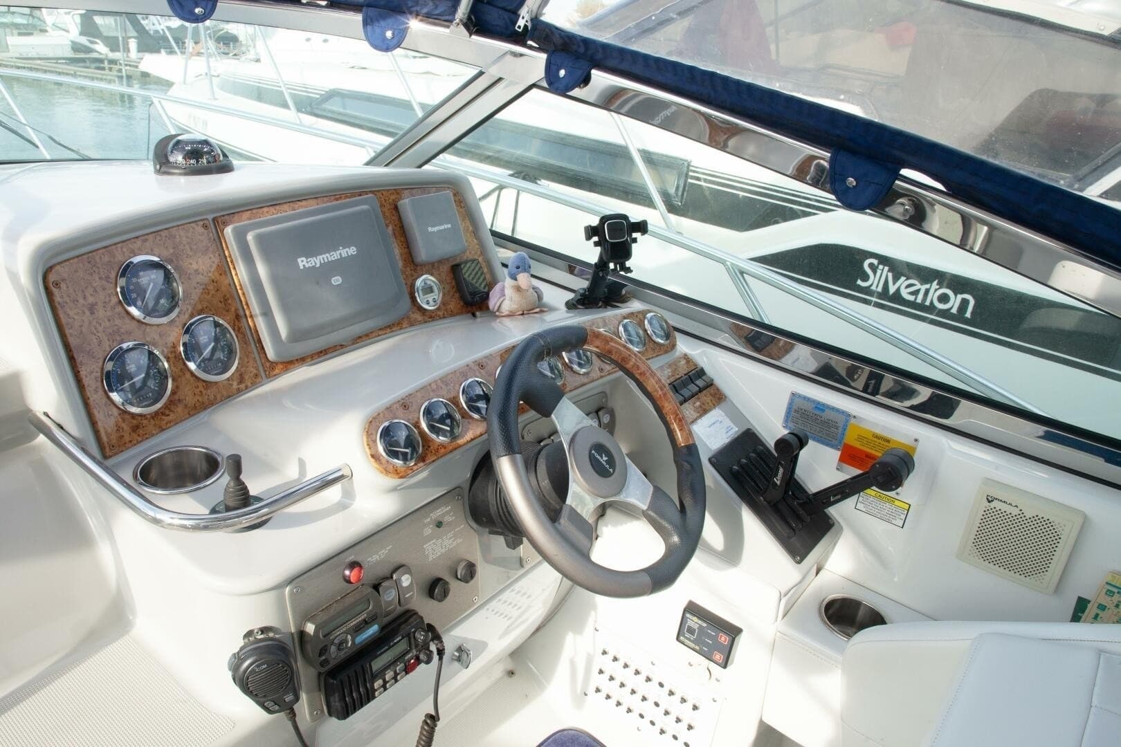 2006 Formula 31 Performance Cruiser