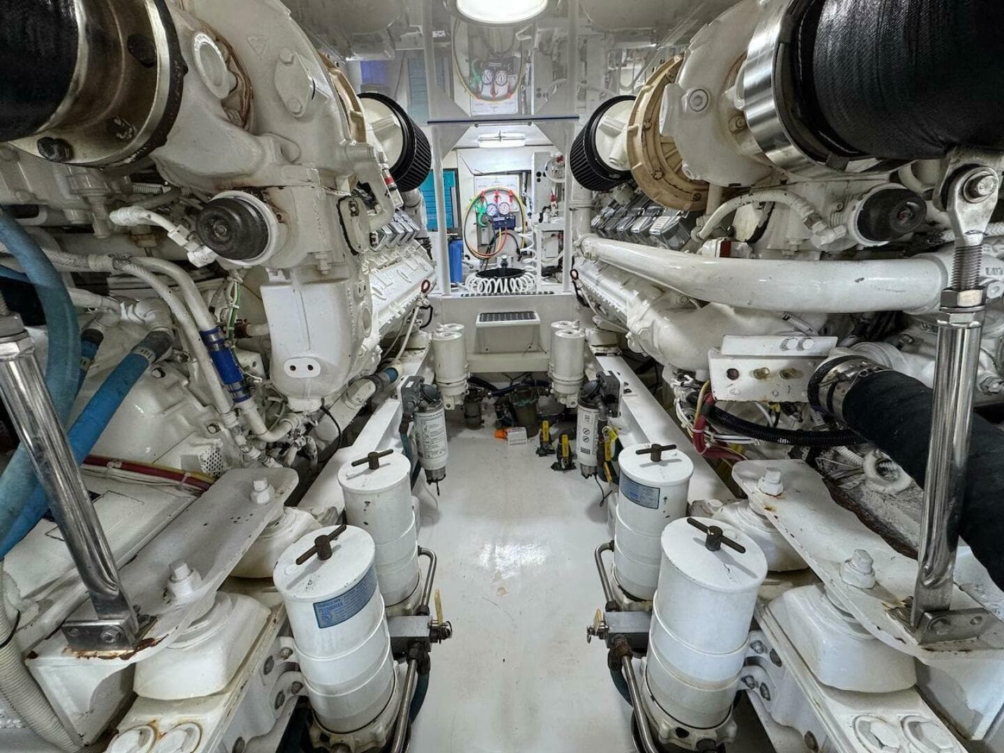 2007 Viking 52 Convertible