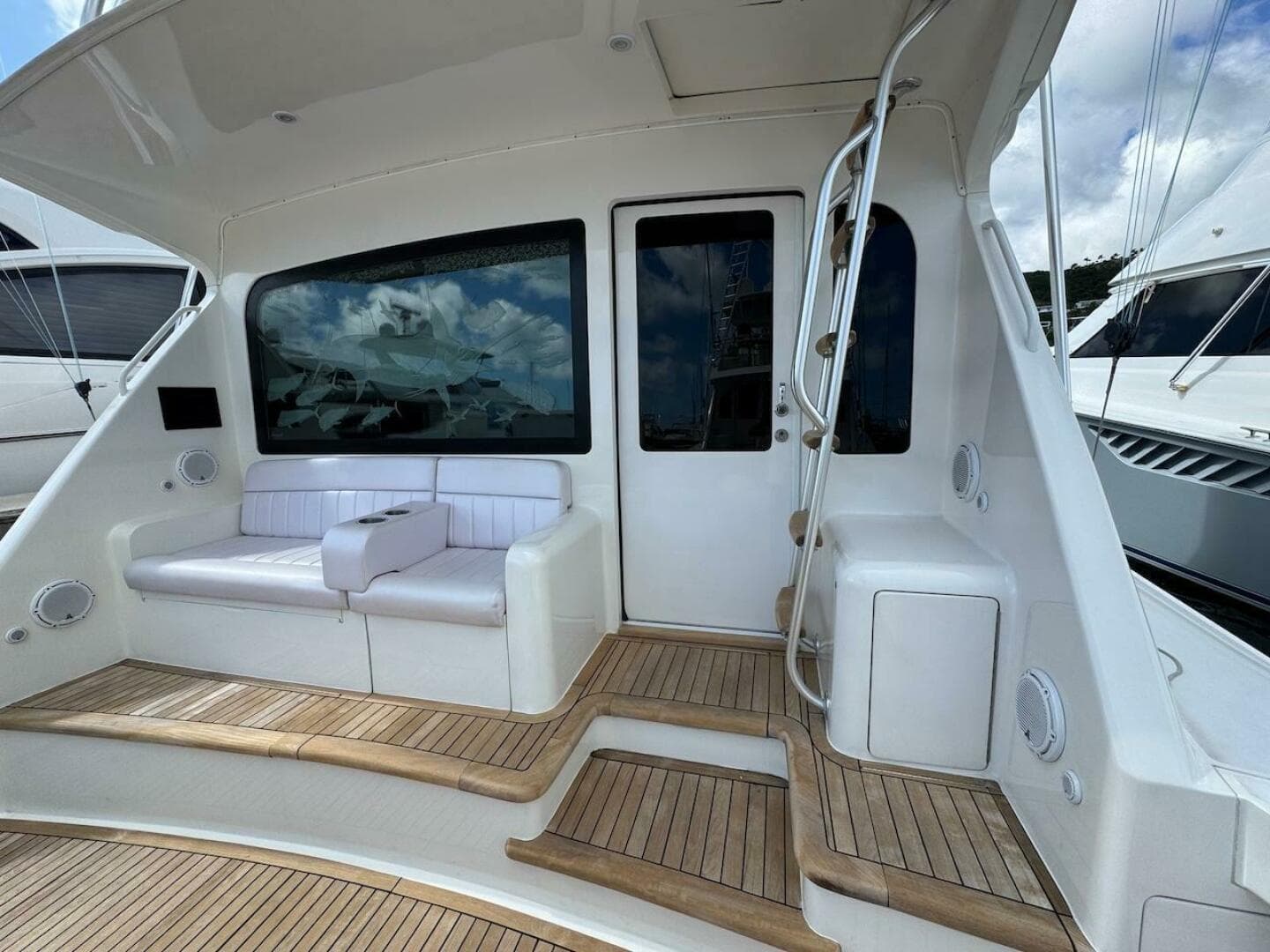 2007 Viking 52 Convertible