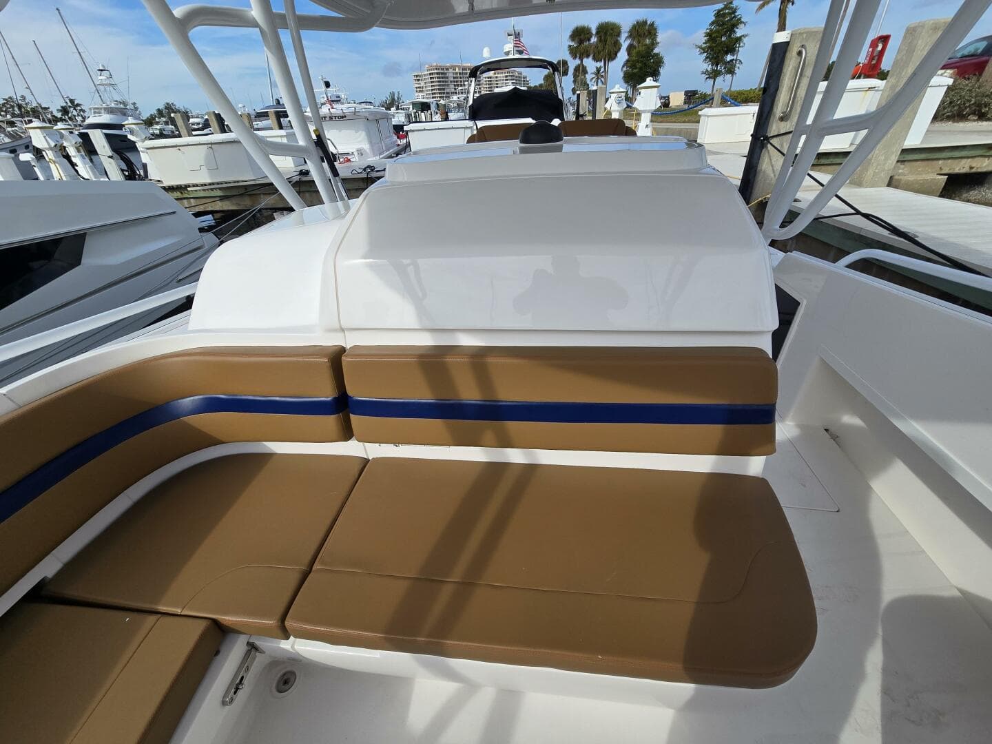 2018 Intrepid 375 Walkaround