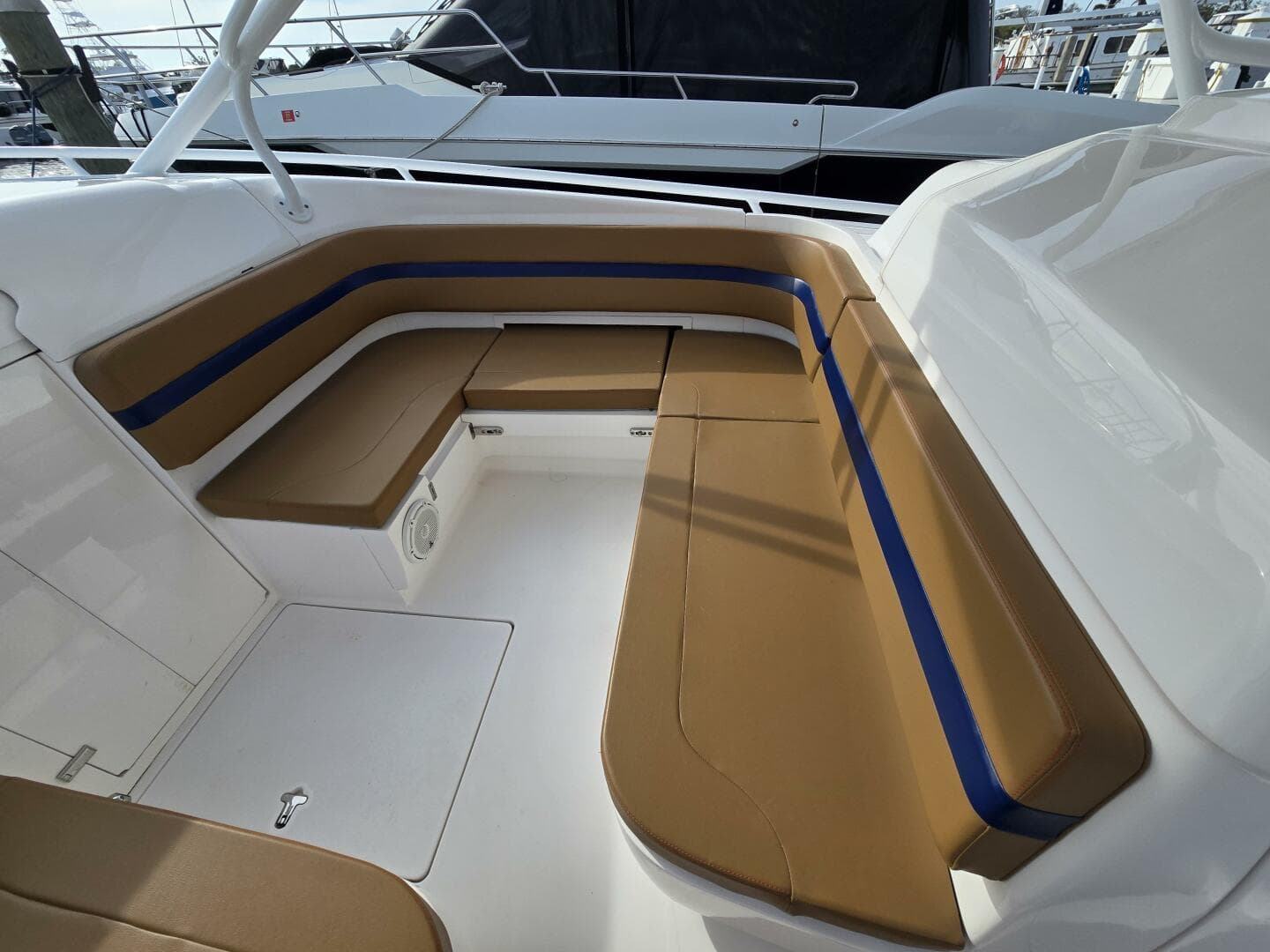 2018 Intrepid 375 Walkaround