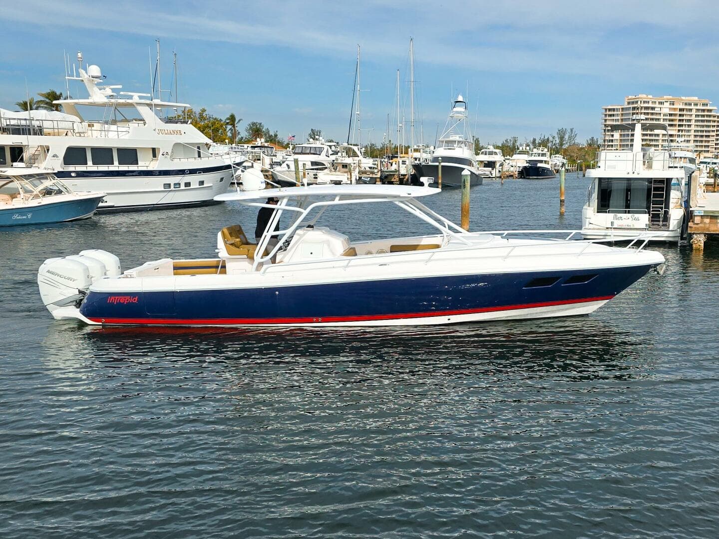 2018 Intrepid 375 Walkaround