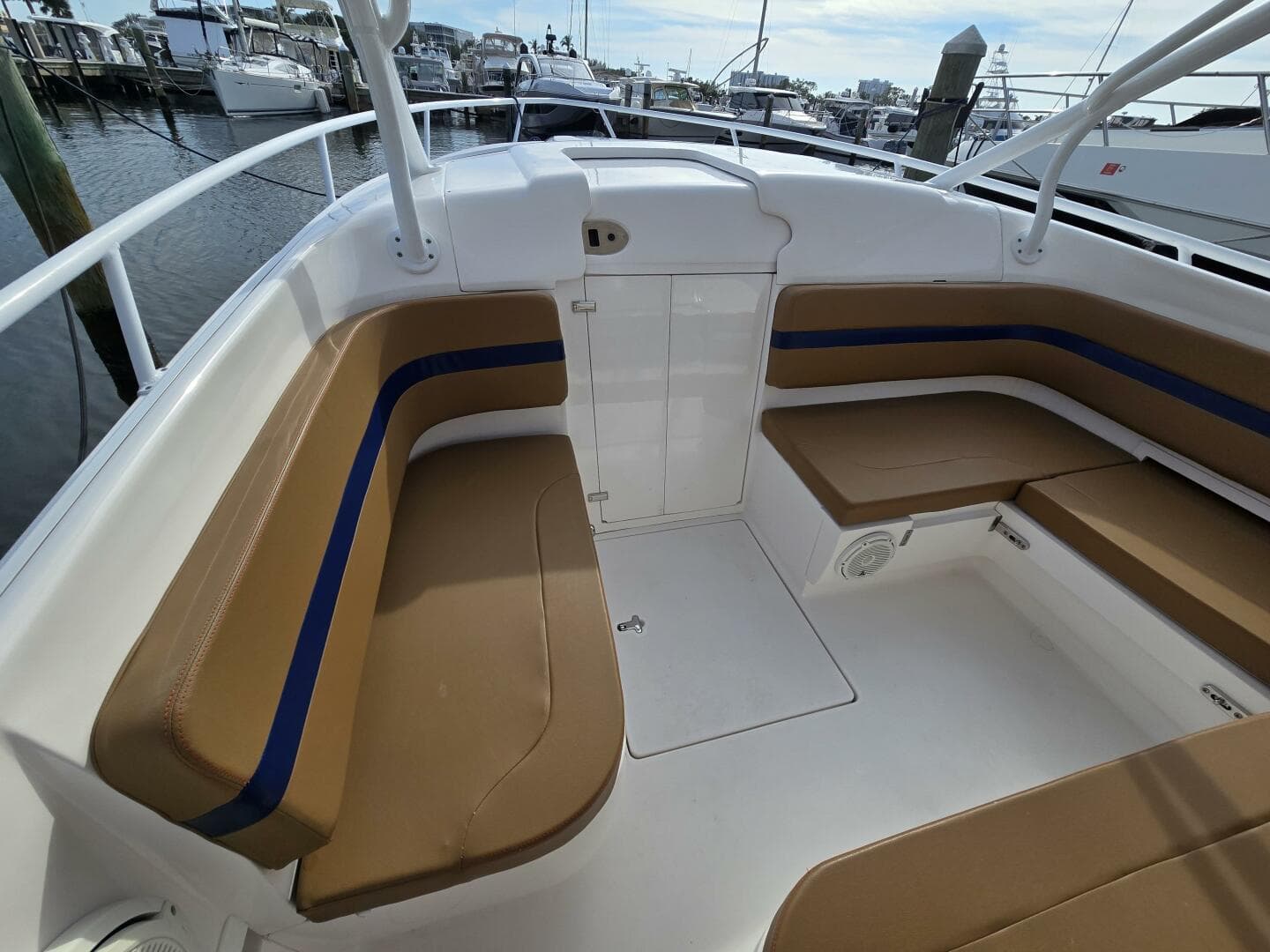 2018 Intrepid 375 Walkaround