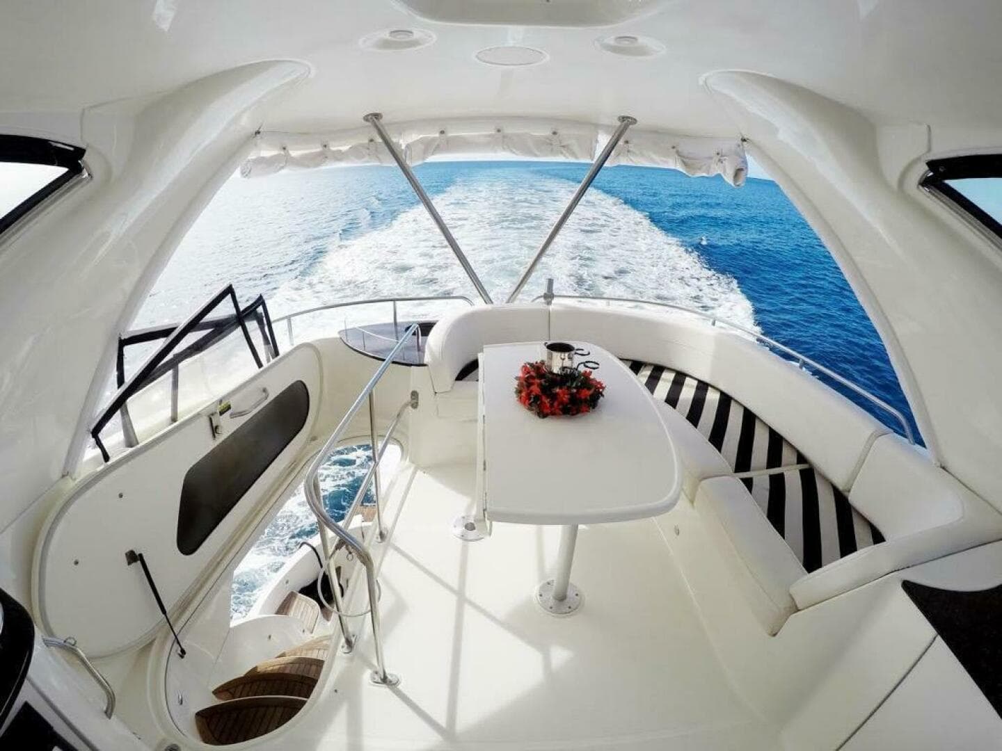 2009 Meridian 441 Sedan