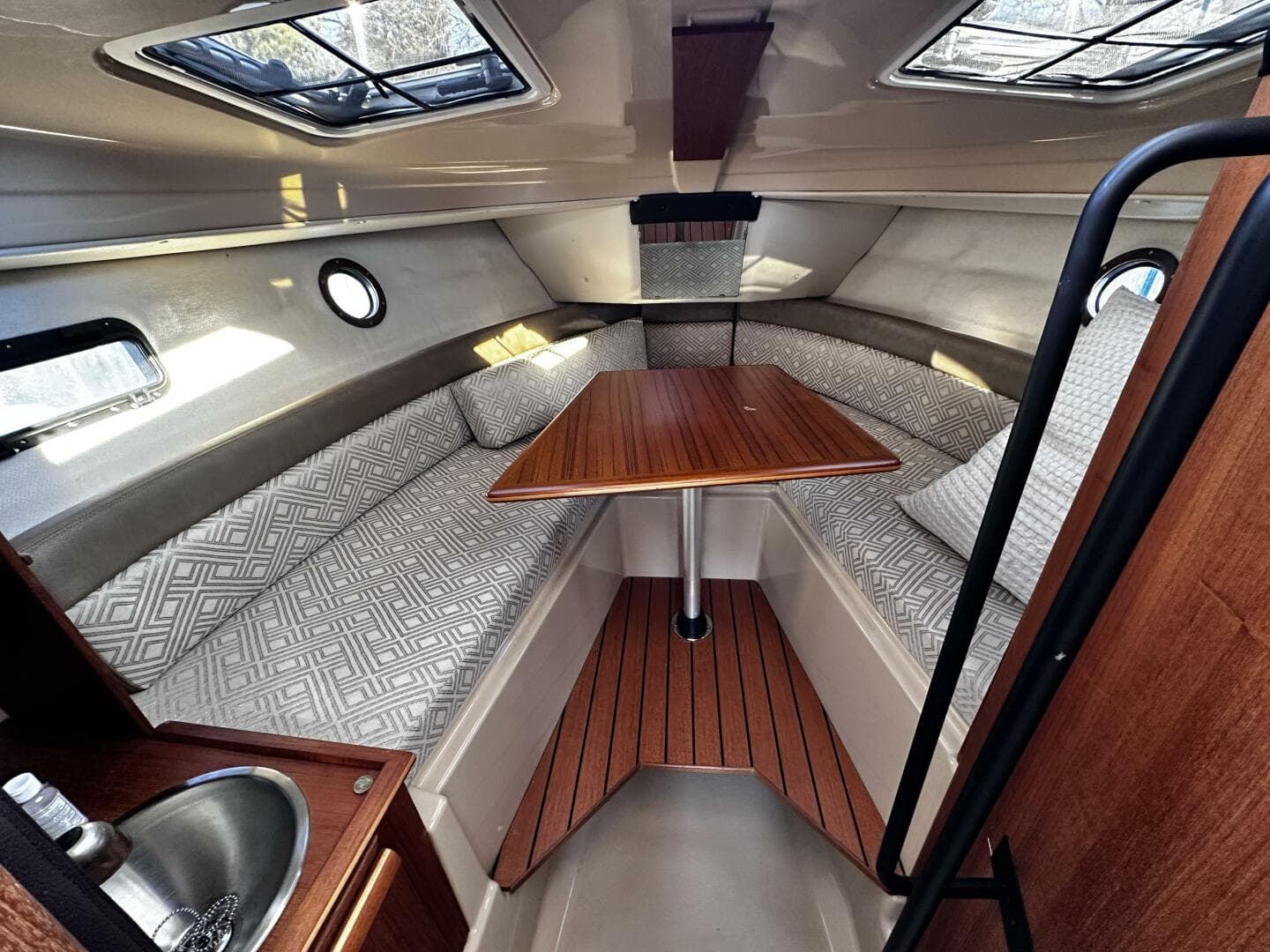 2019 Ranger Tugs R-23