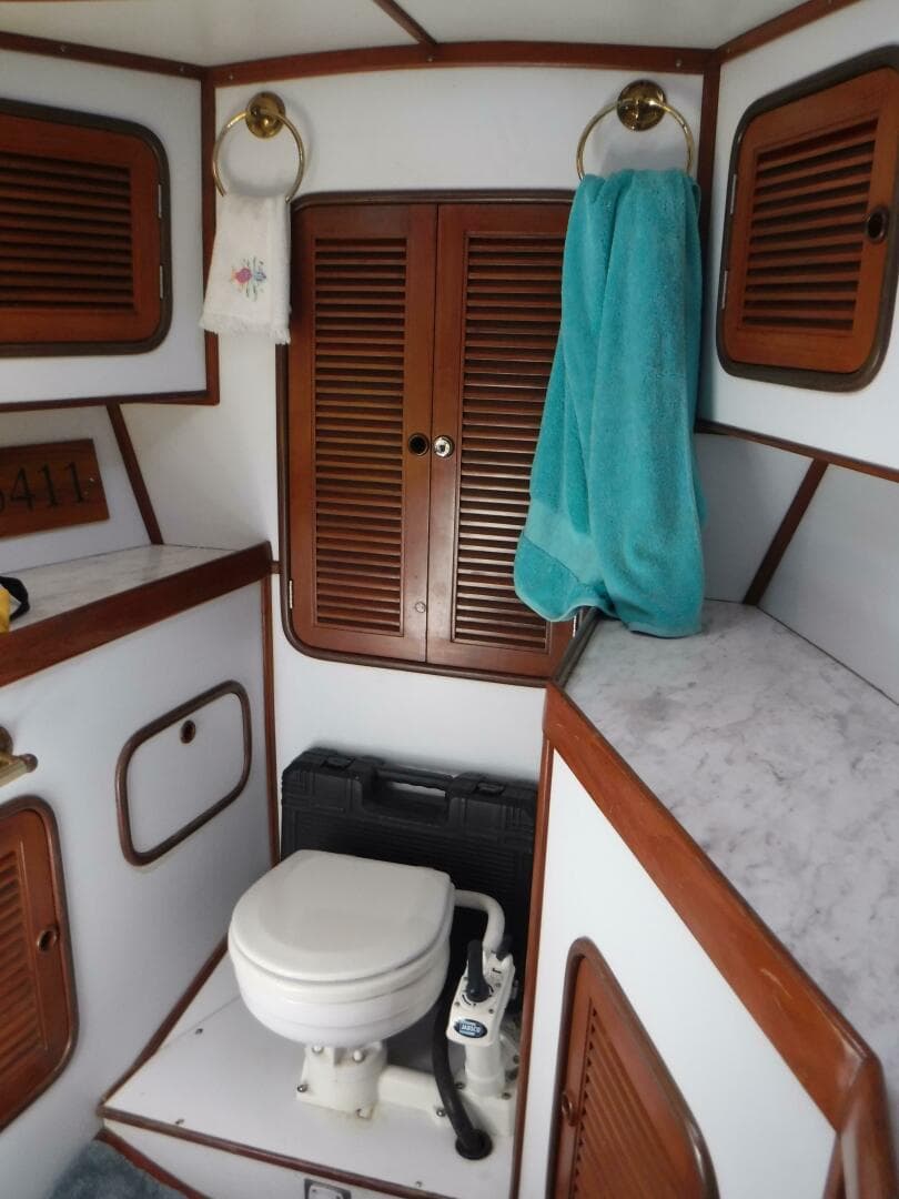 1998 Tayana 48 Center Cockpit