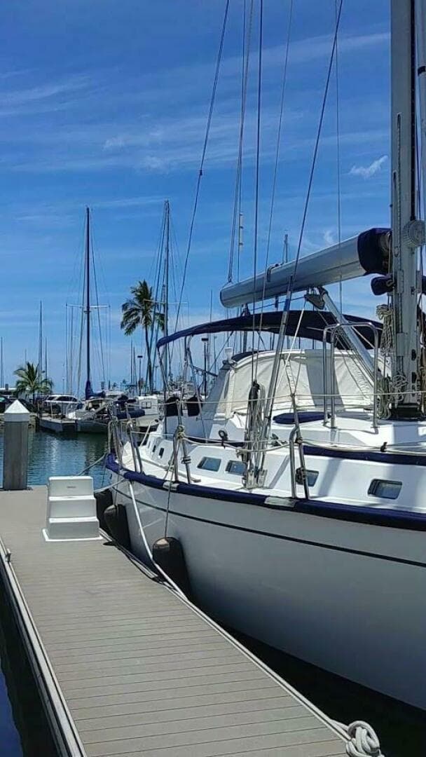 1998 Tayana 48 Center Cockpit
