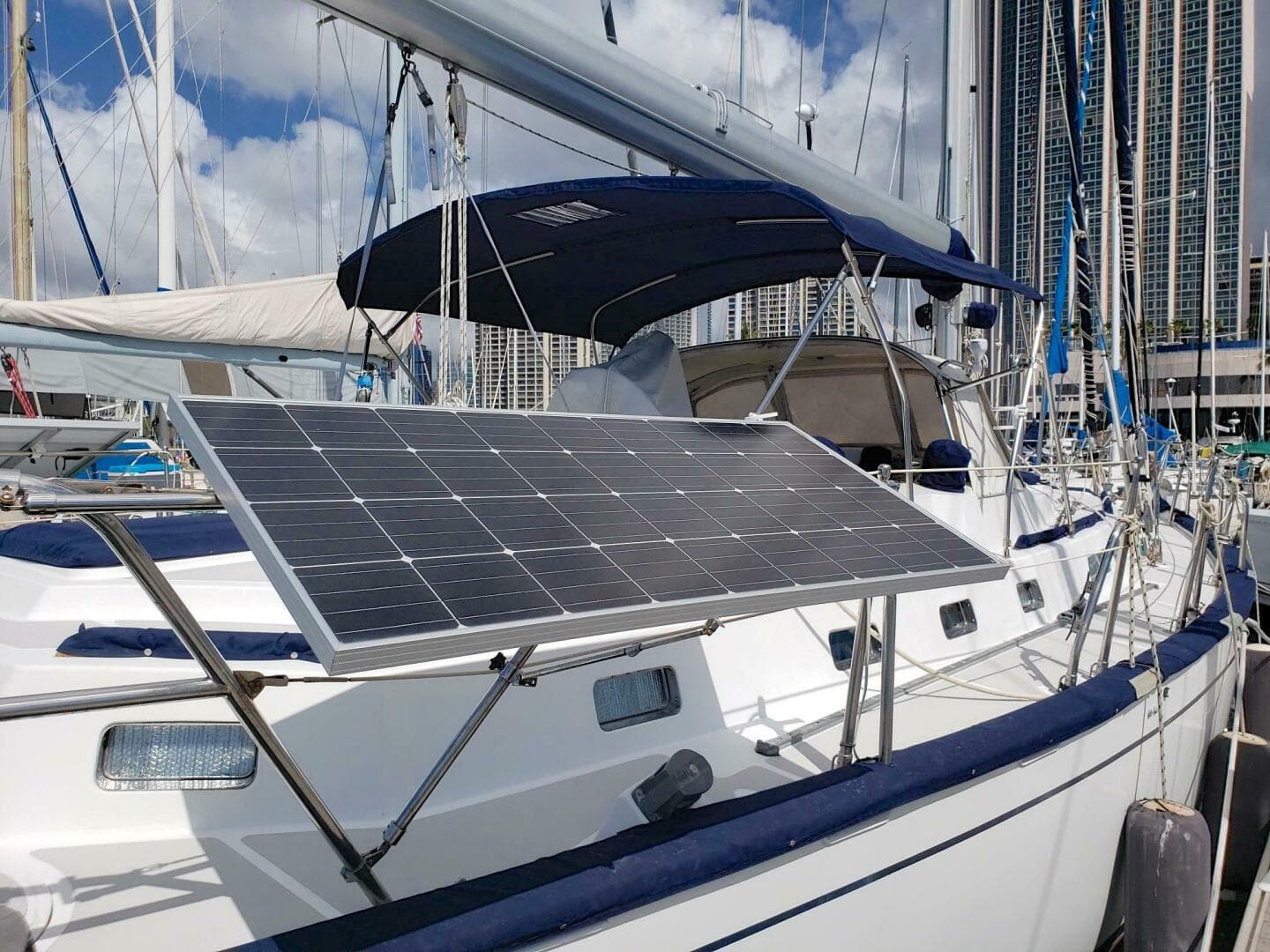 1998 Tayana 48 Center Cockpit