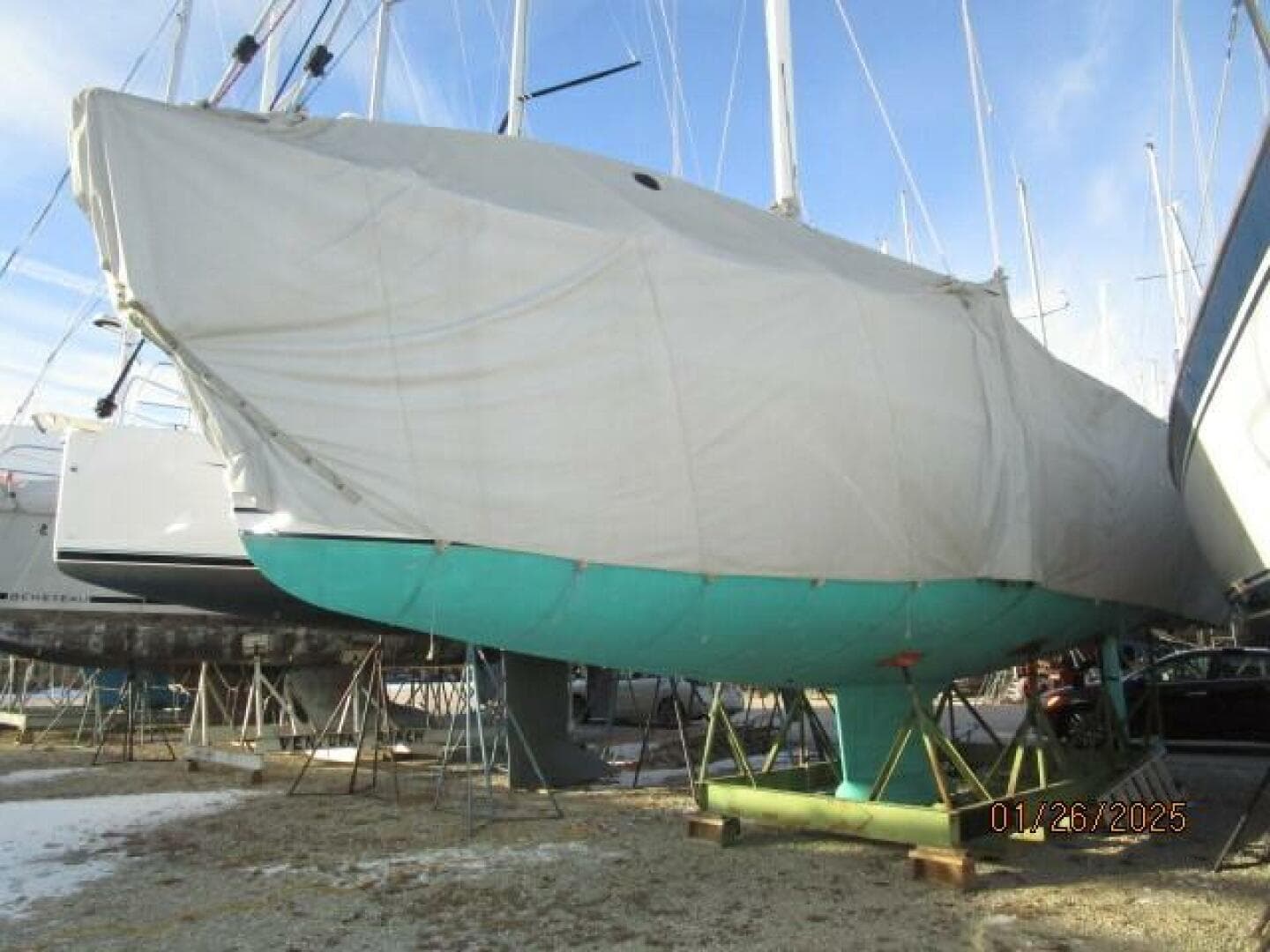 40' Blue Jacket winter cover port forward