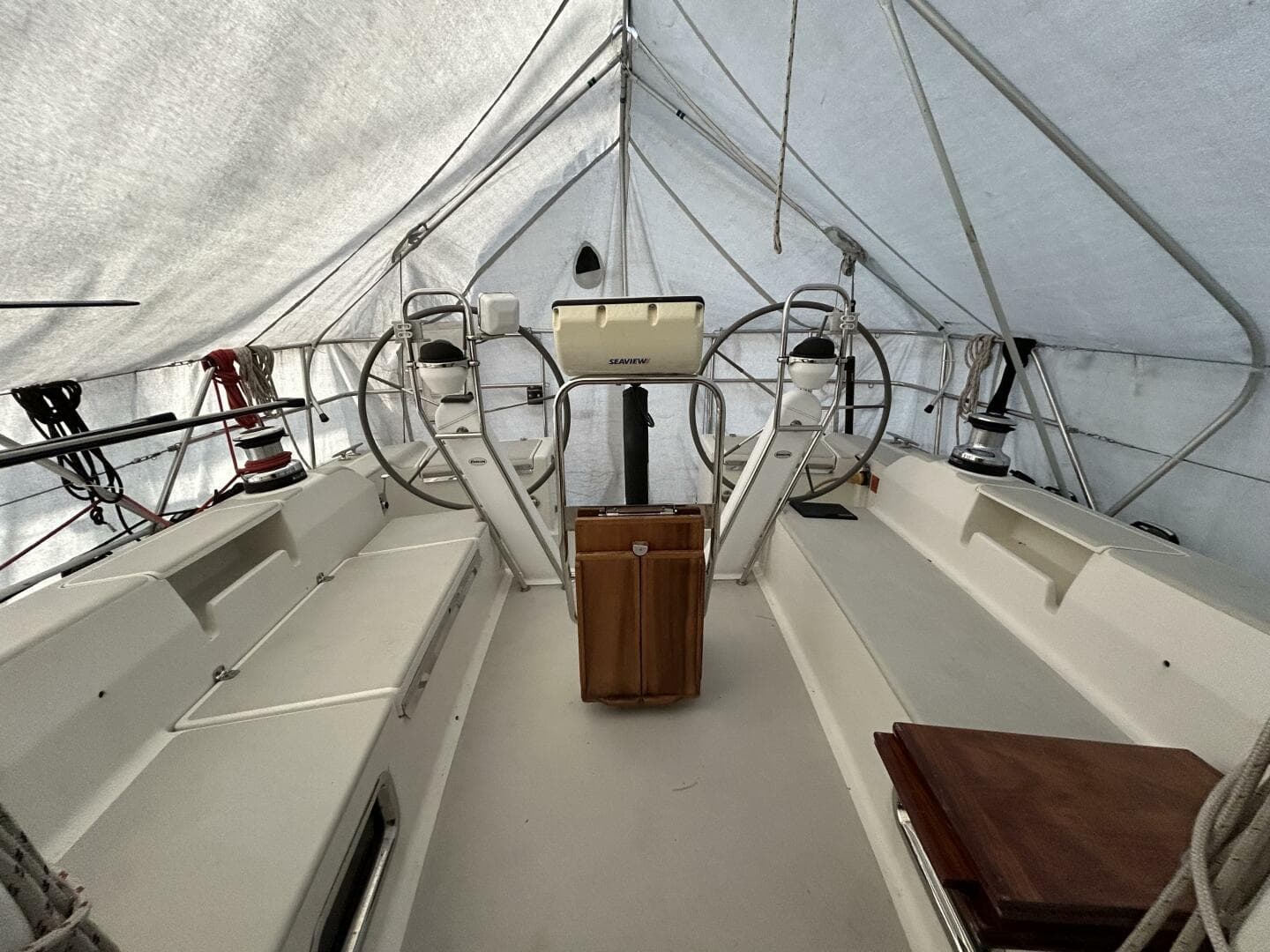 40' Blue Jacket cockpit aft