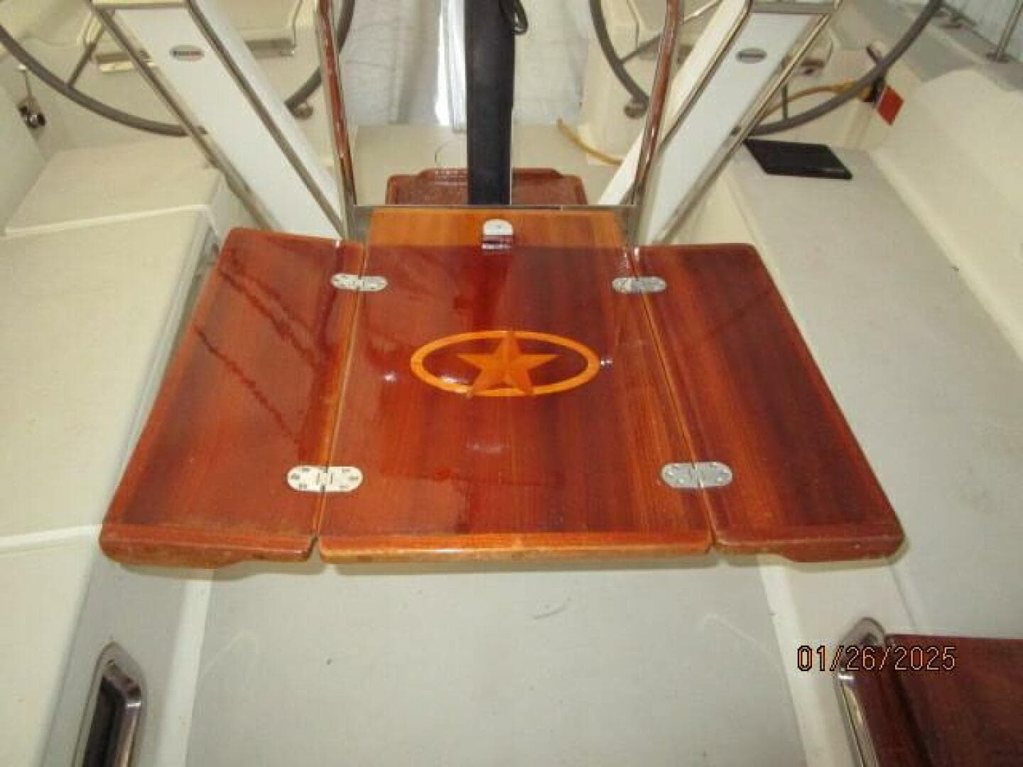 40' Blue Jacket cockpit table2