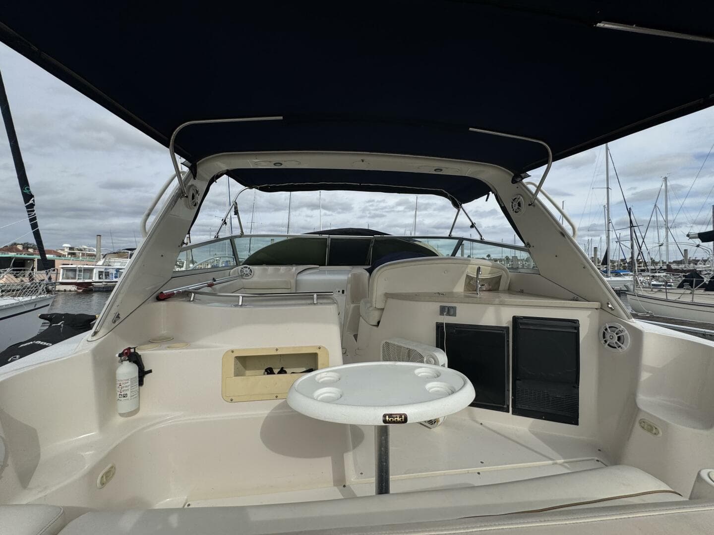 2002 Rinker 342 Fiesta Vee