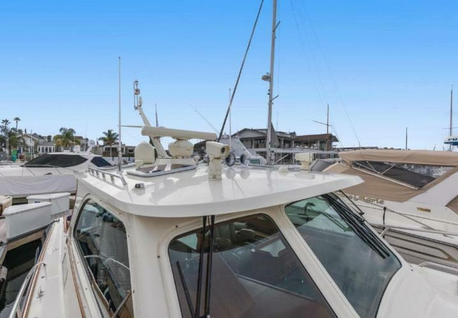 2009 Hinckley Talaria 44 MY