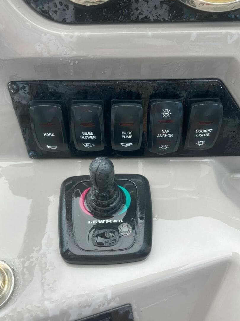 2015 Regal 28 Express