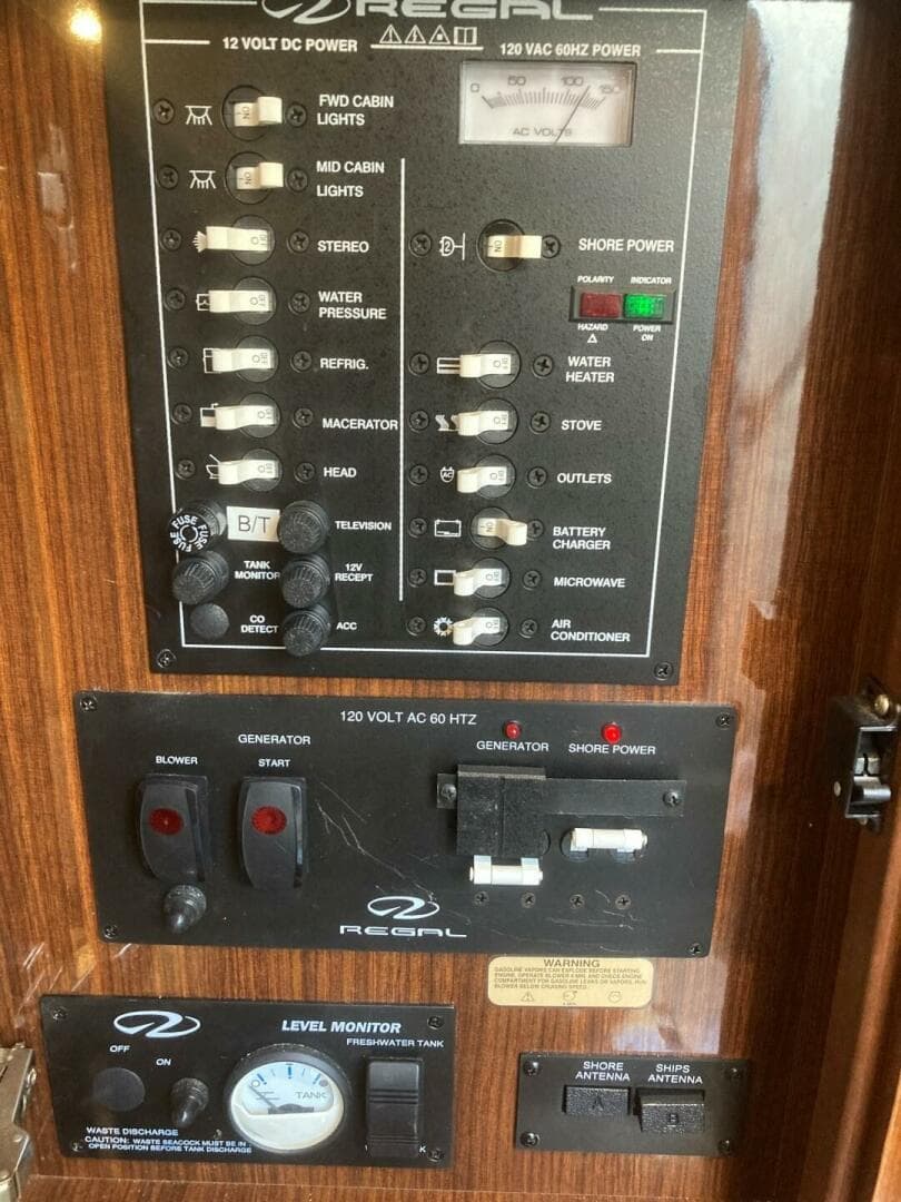 2015 Regal 28 Express