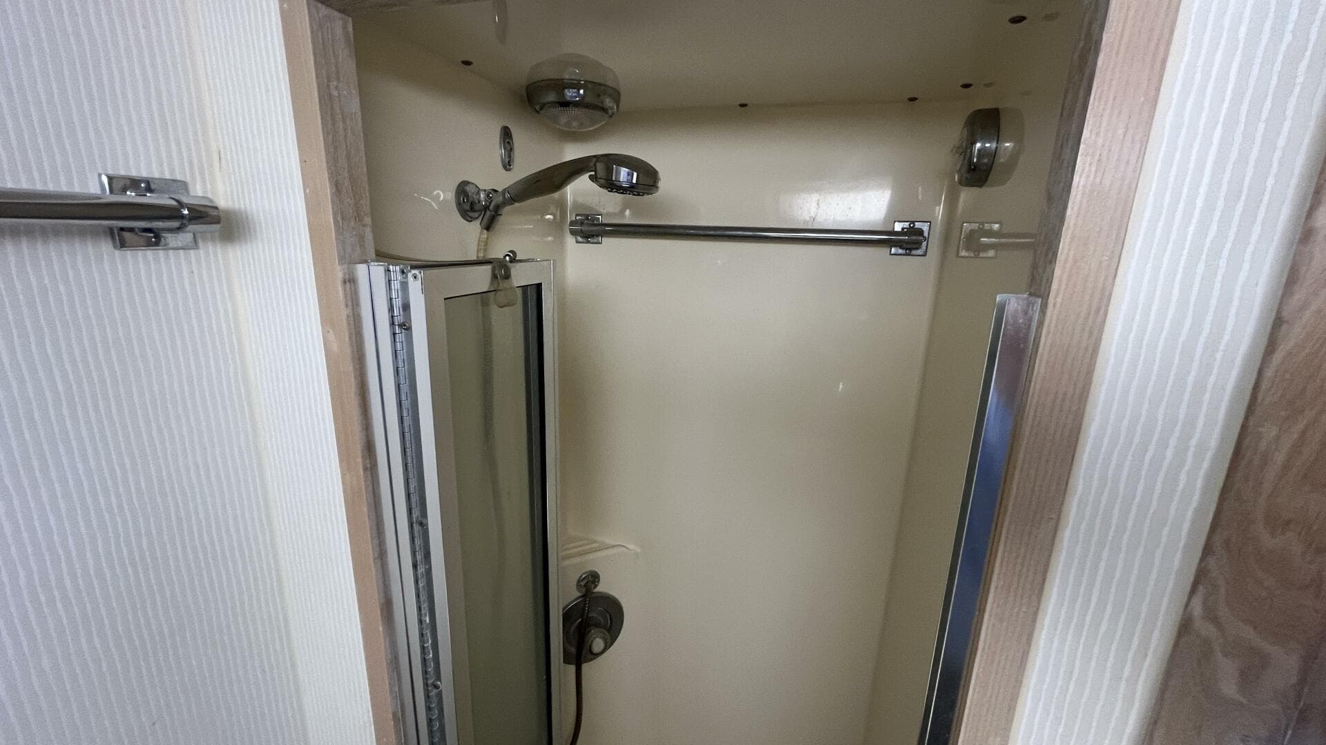 1994 Hatteras Double Cabin