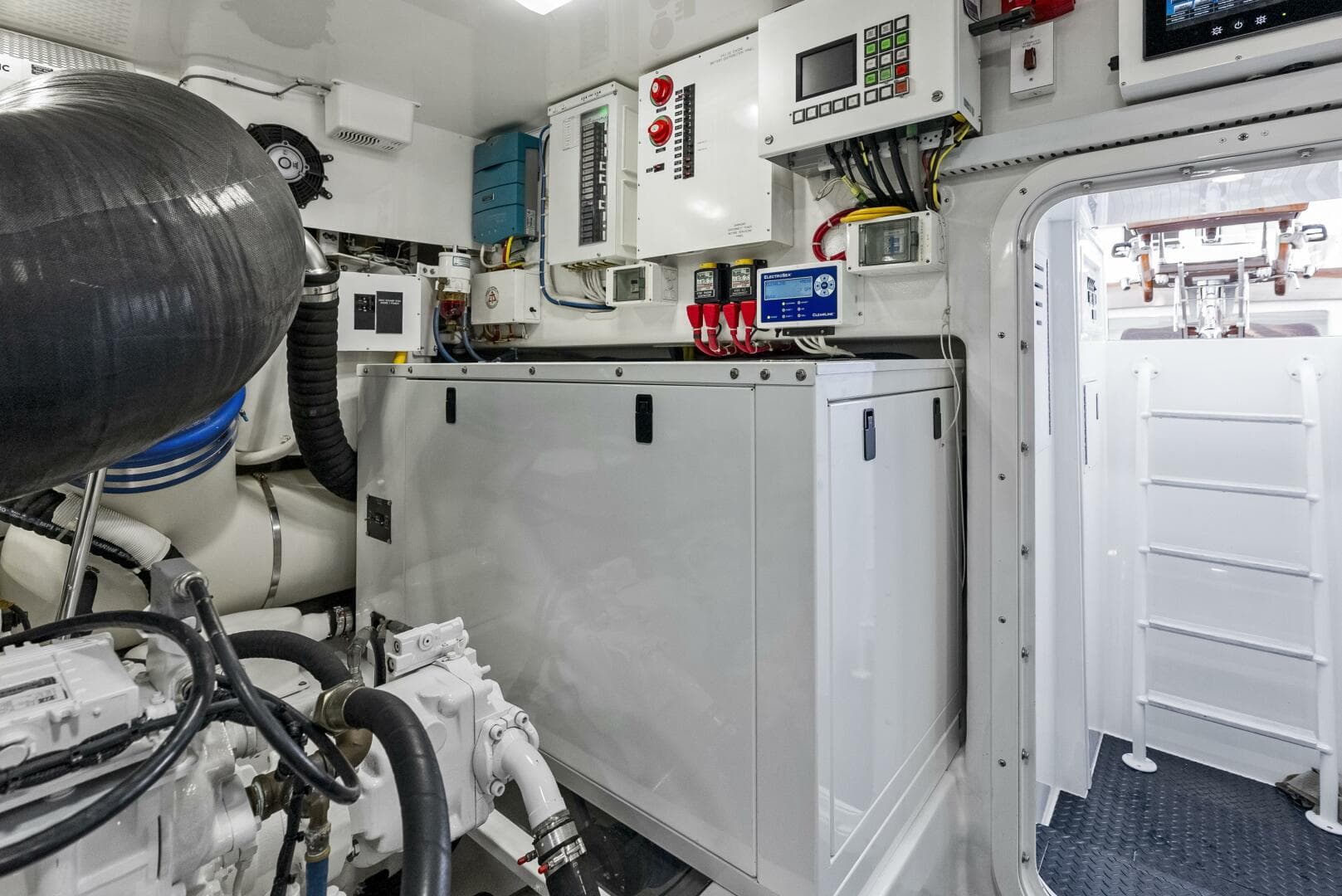 2019 Viking 80 Convertible