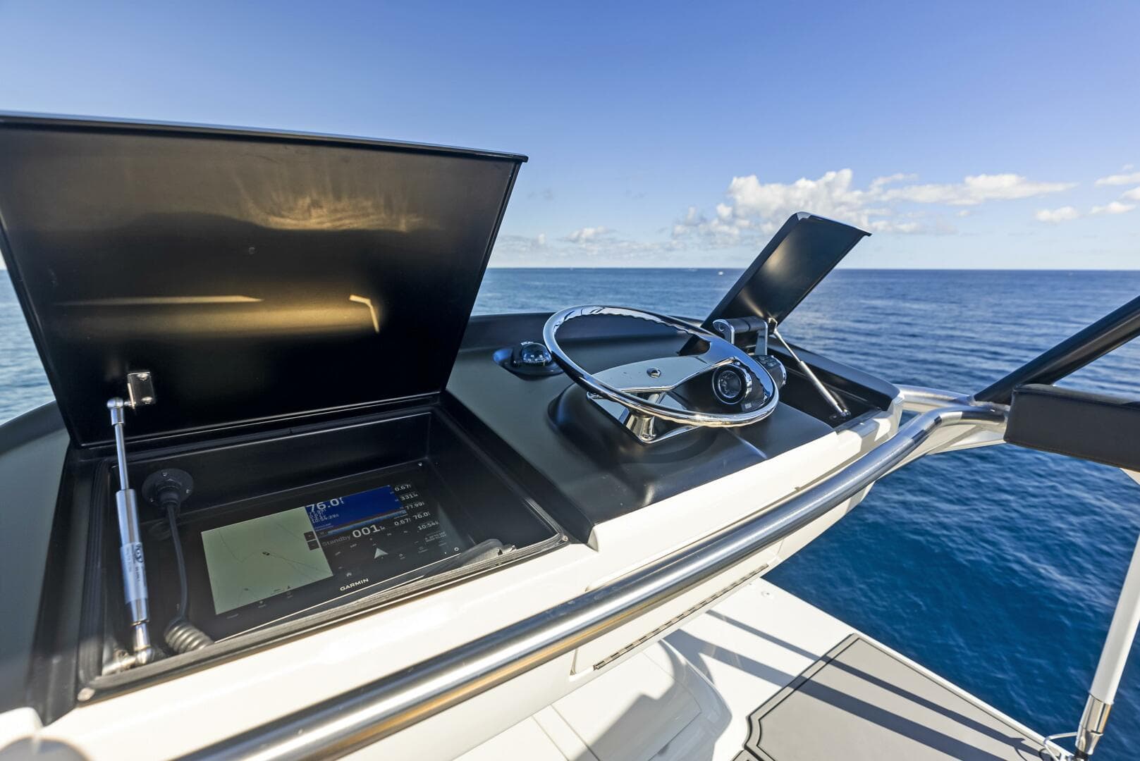 2019 Viking 80 Convertible