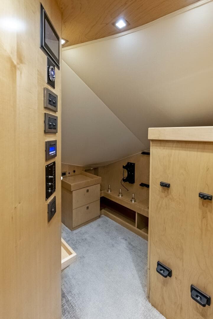 2019 Viking 80 Convertible