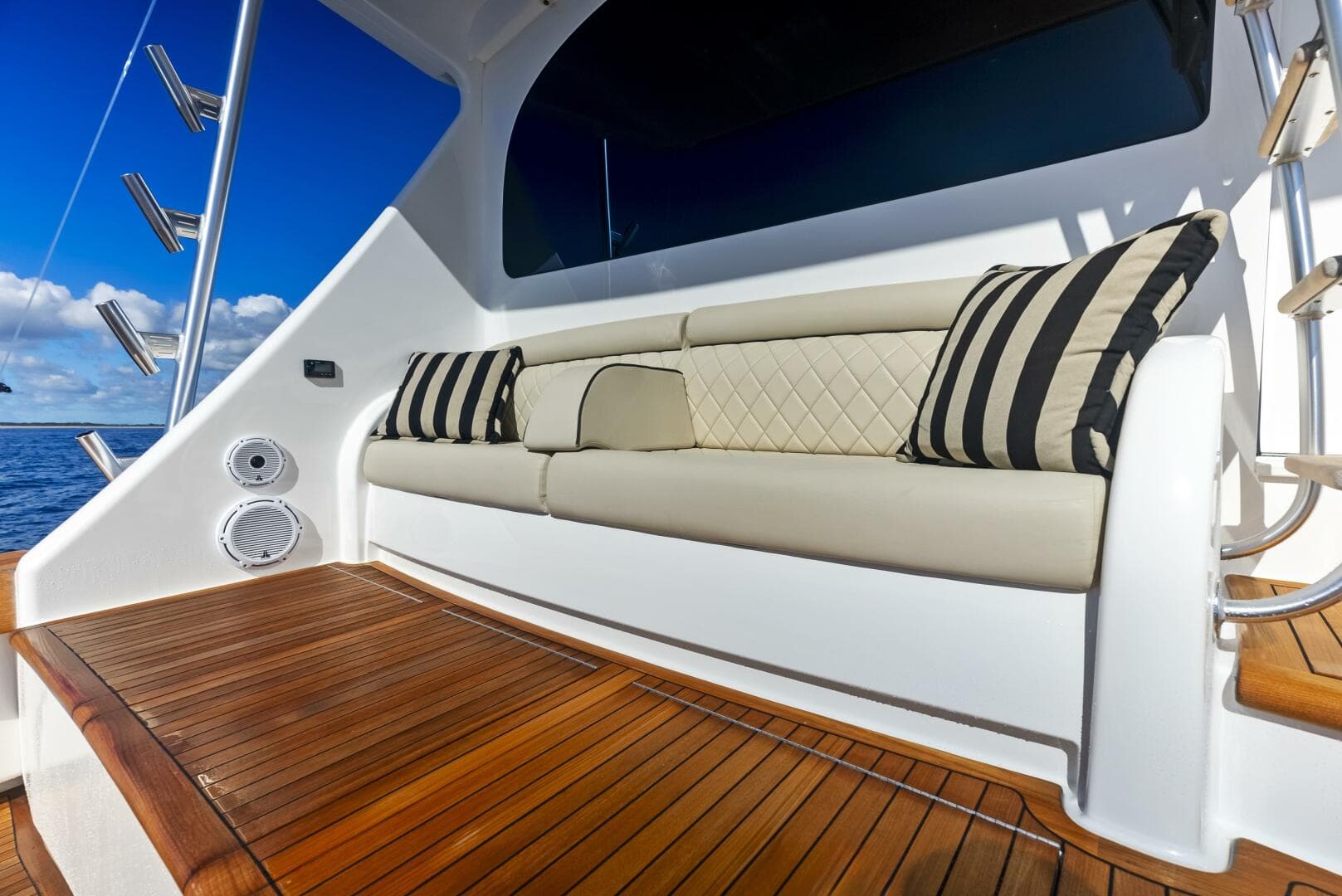 2019 Viking 80 Convertible