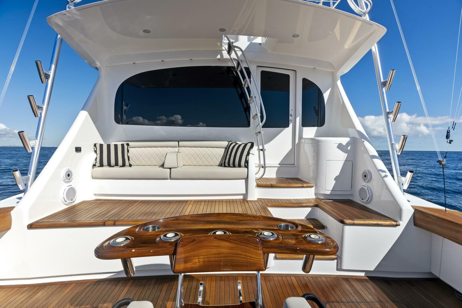 2019 Viking 80 Convertible