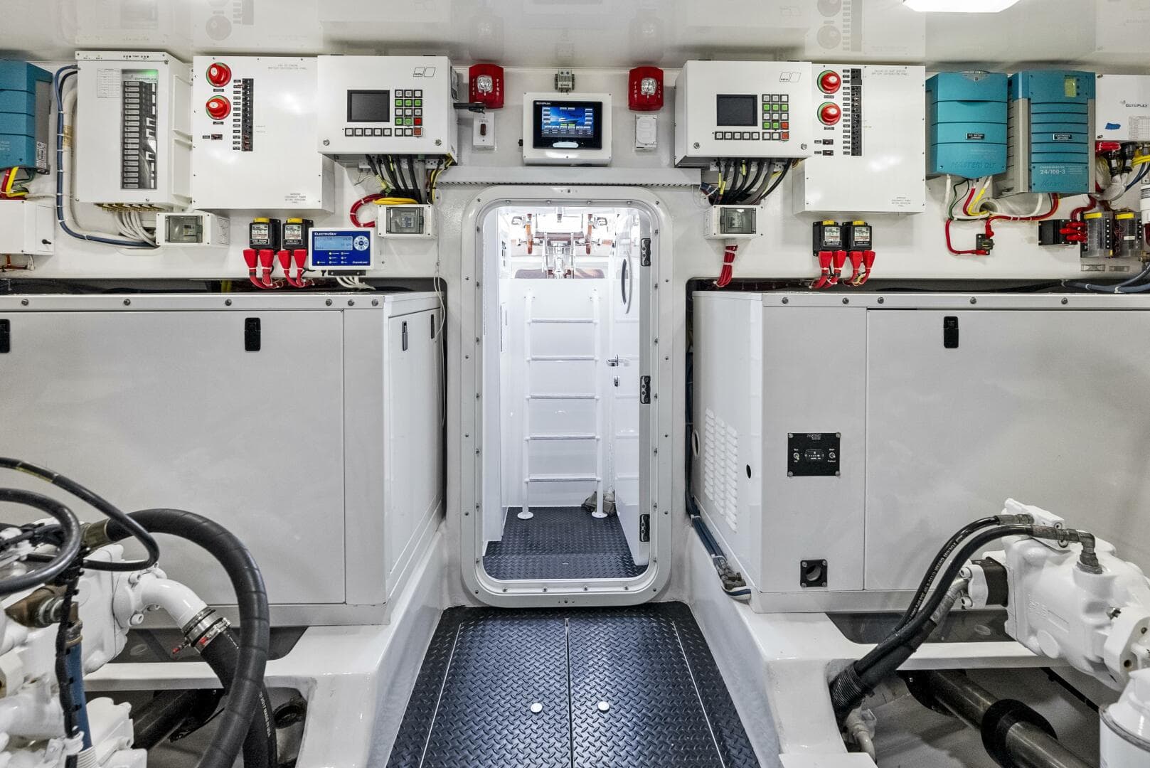 2019 Viking 80 Convertible