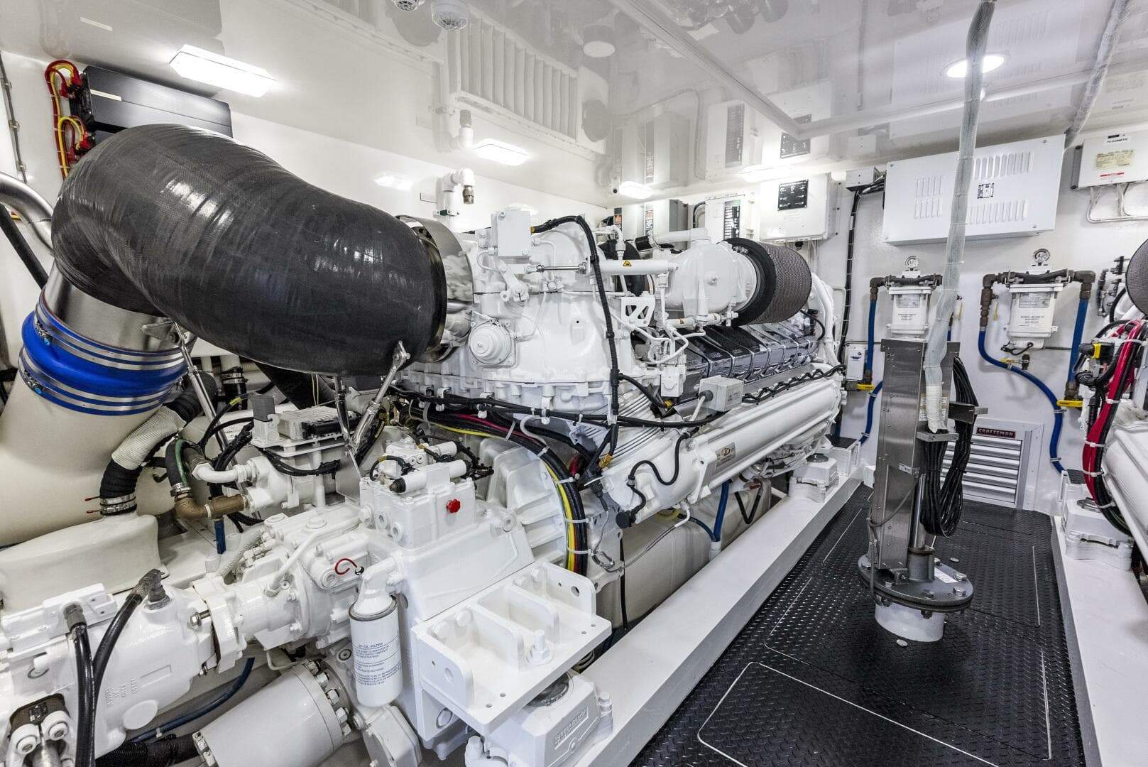 2019 Viking 80 Convertible