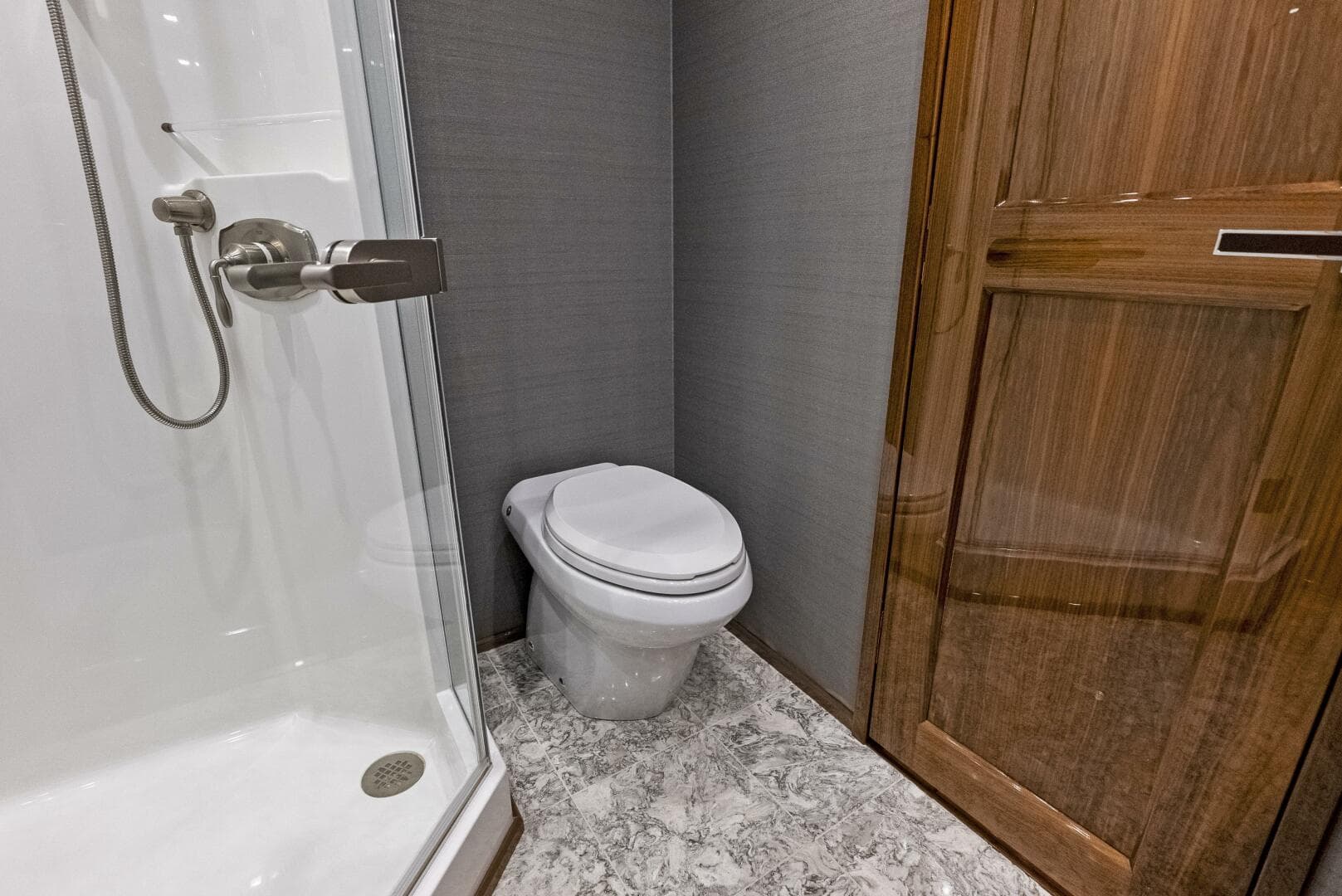 2019 Viking 80 Convertible