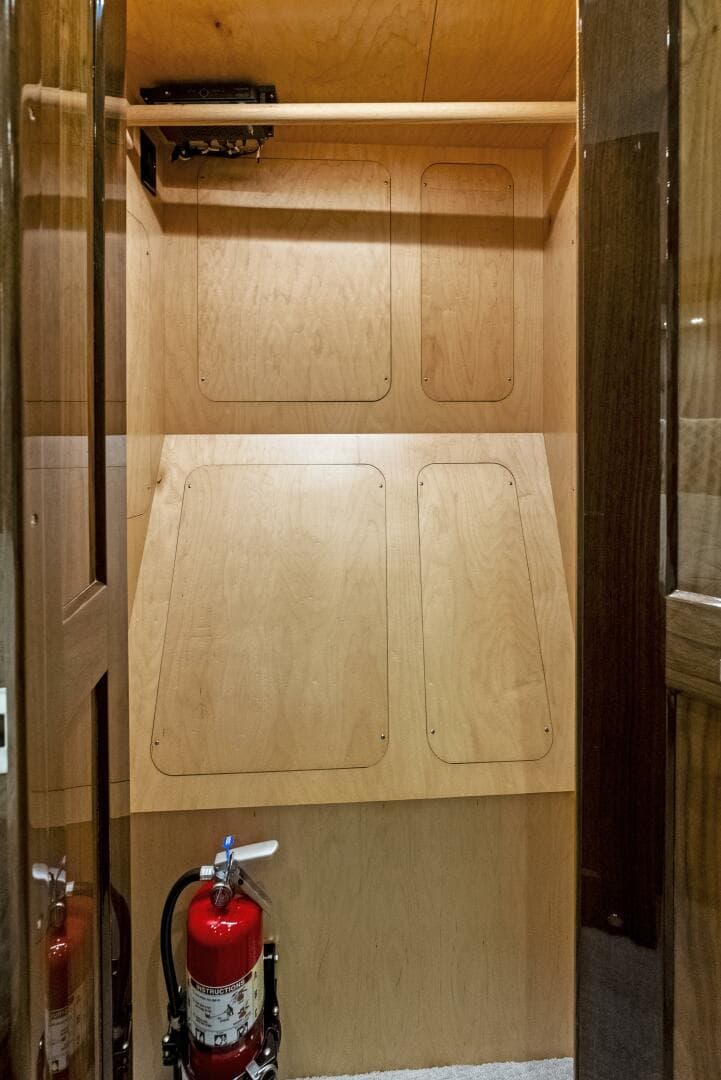 2019 Viking 80 Convertible