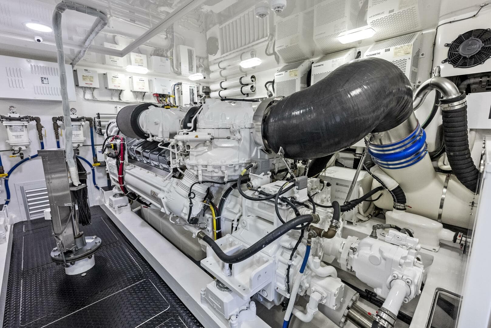 2019 Viking 80 Convertible